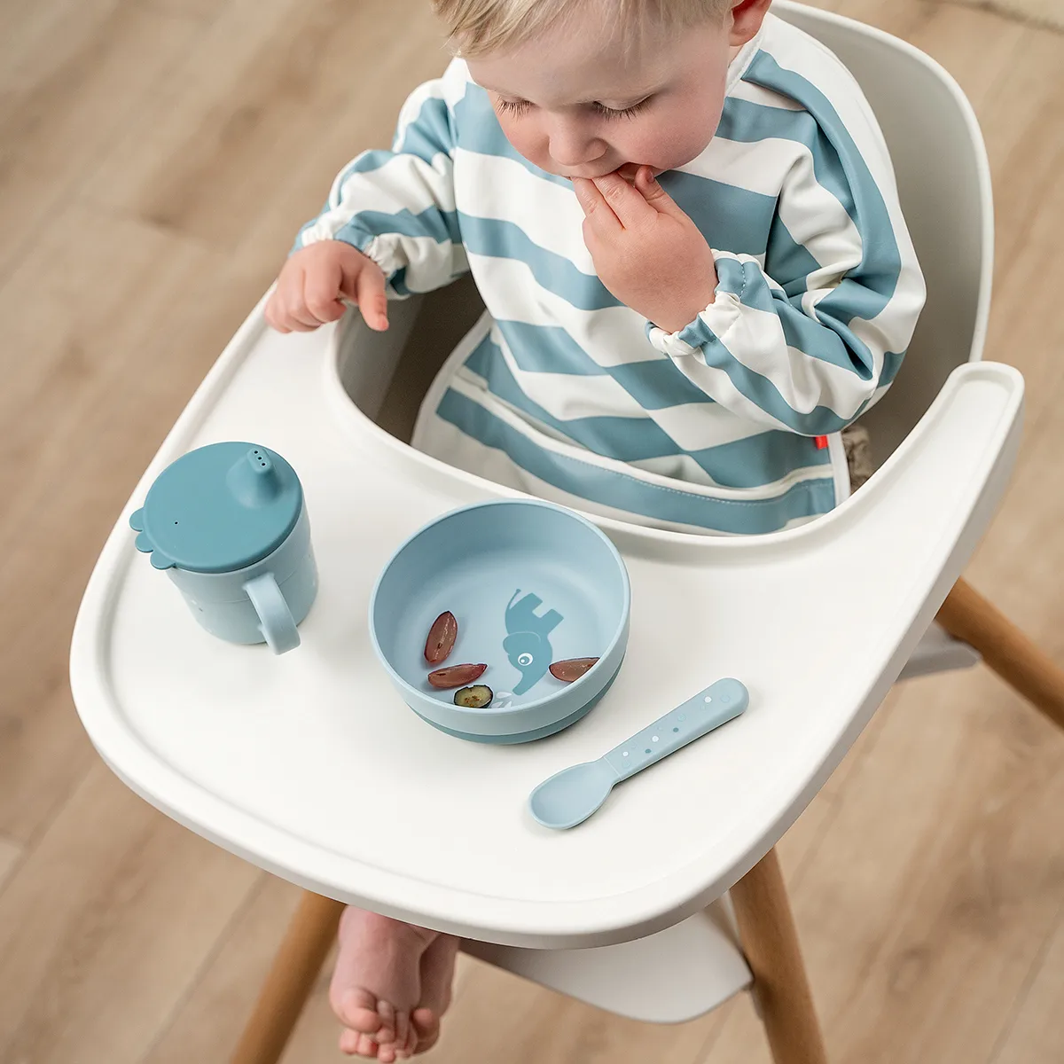 Happy Dots Foodie Trinkbecher 21,5 cl, Blue Done by deer