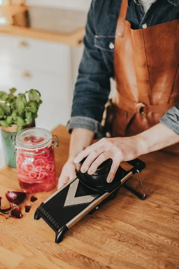 Mara Mandoline auf Fuß - 31,3×14,2×10,5 cm - Dorre