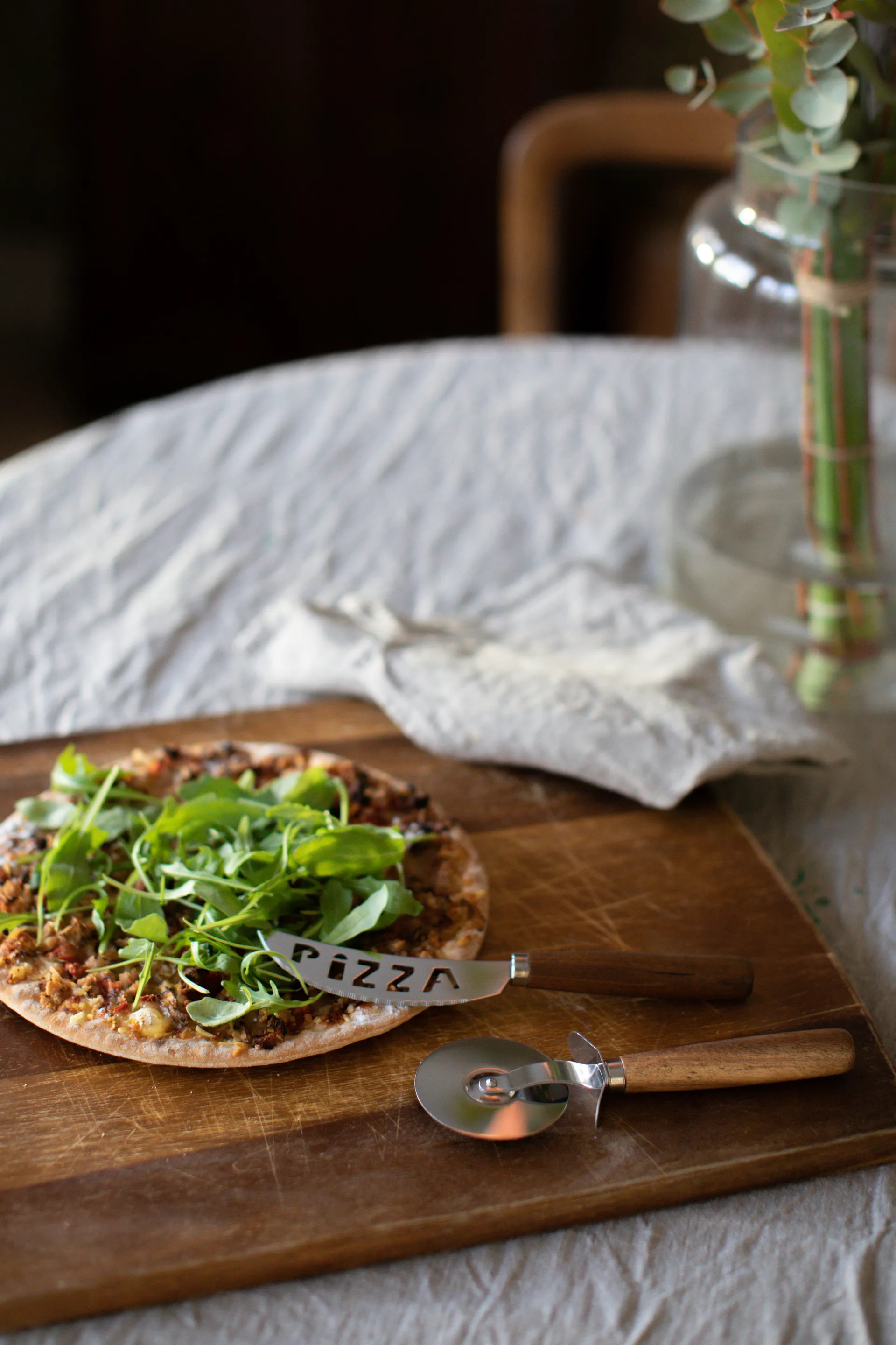 Pino Pizzaset Messer und Pizzaschneider, Akazie-Edelstahl Dorre