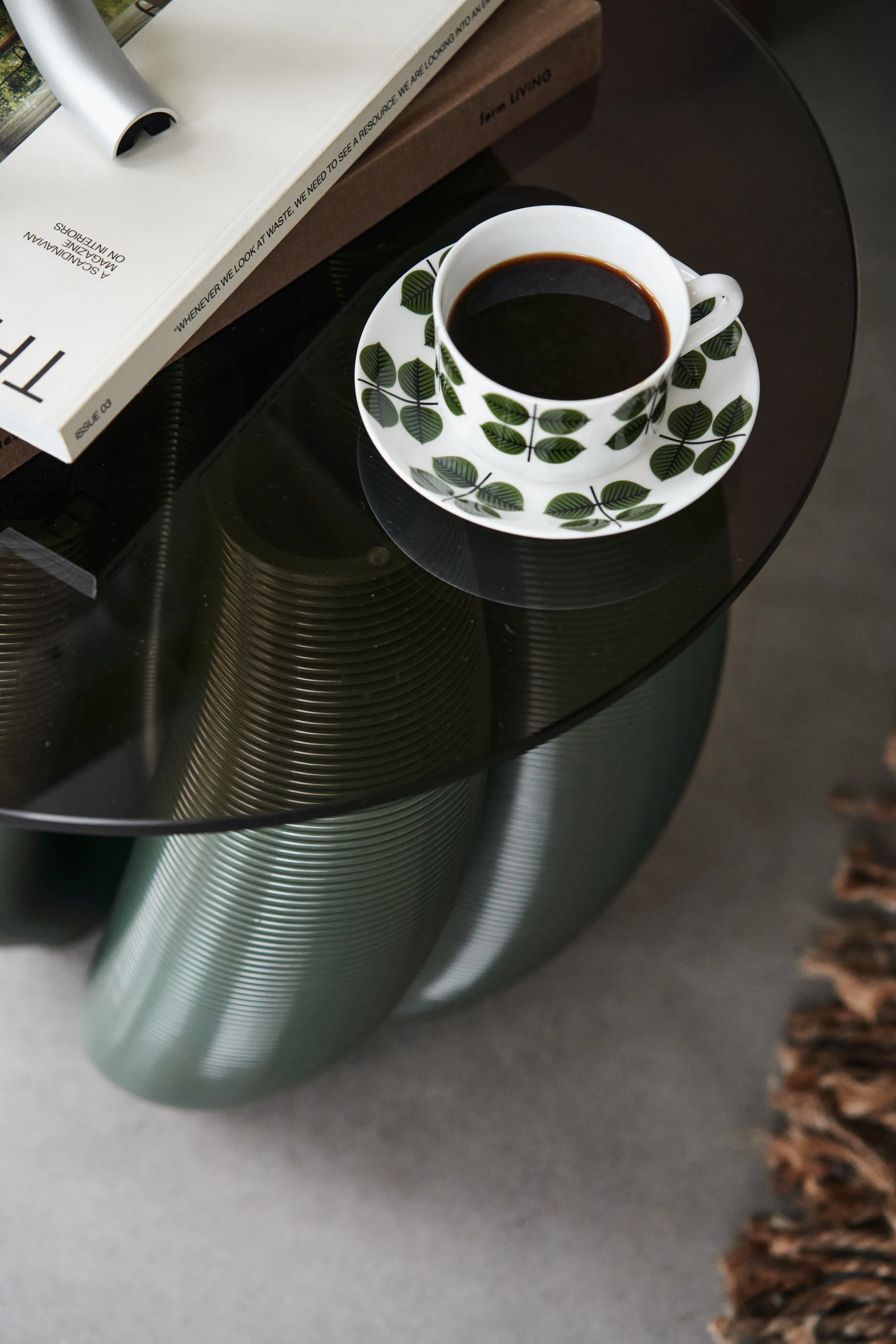 Water lily Beistelltisch Ø50 cm, Olive Ekbacken Studios