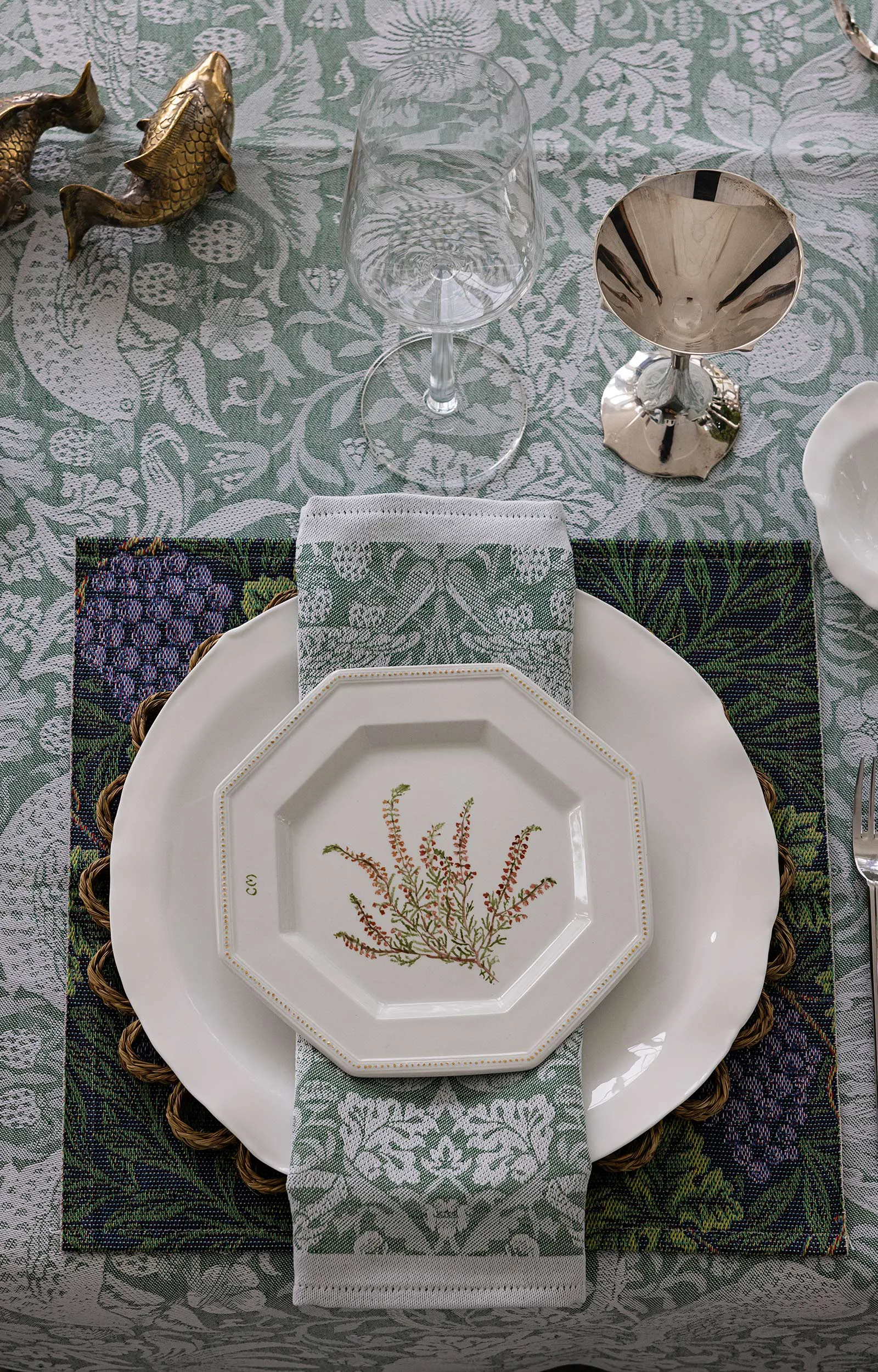 Strawberry Thief Tischläufer 50x150 cm, Grün Ekelund Linneväveri