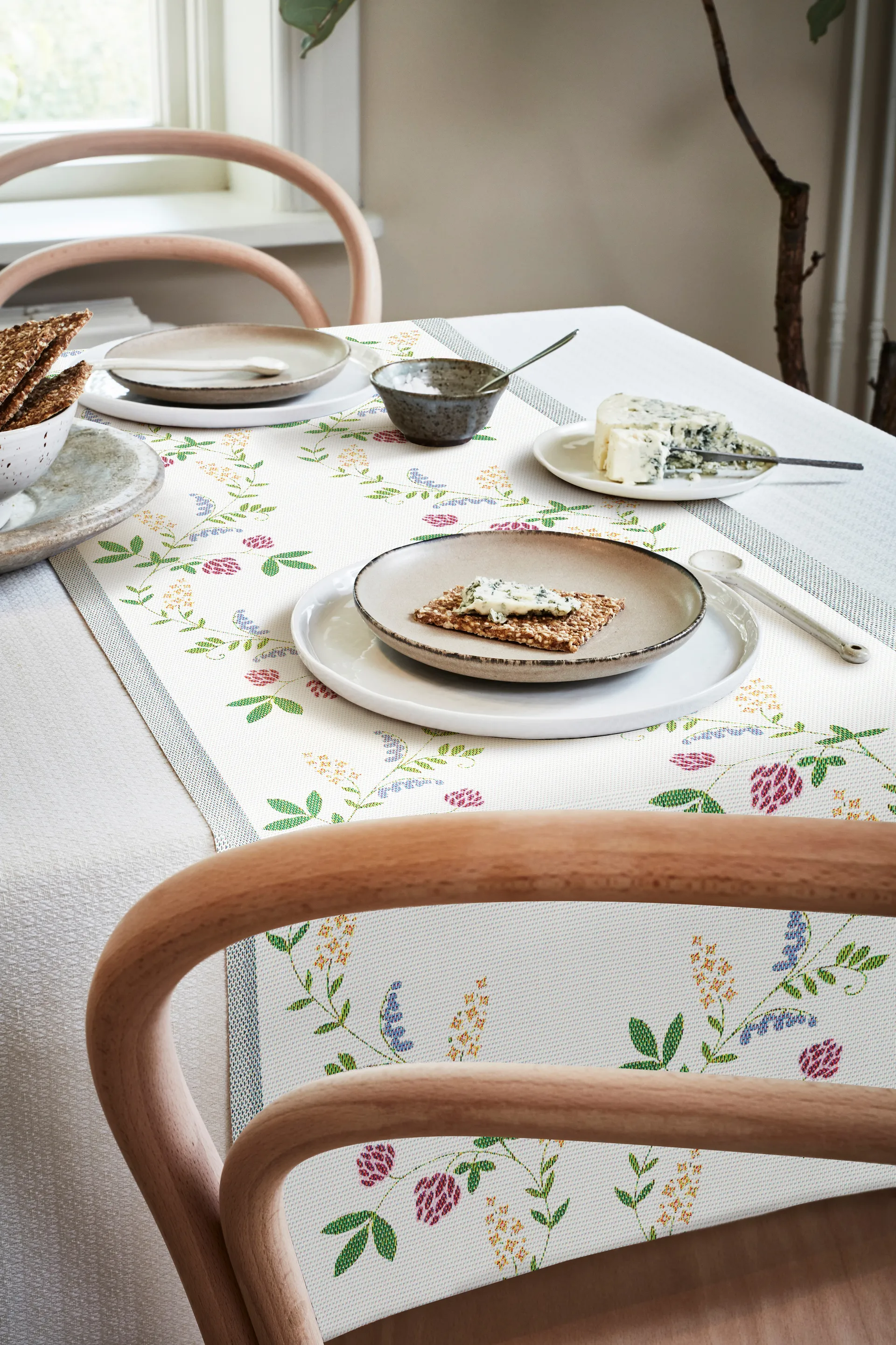 Summer flowers Tischläufer, 35 x 120cm Ekelund Linneväveri