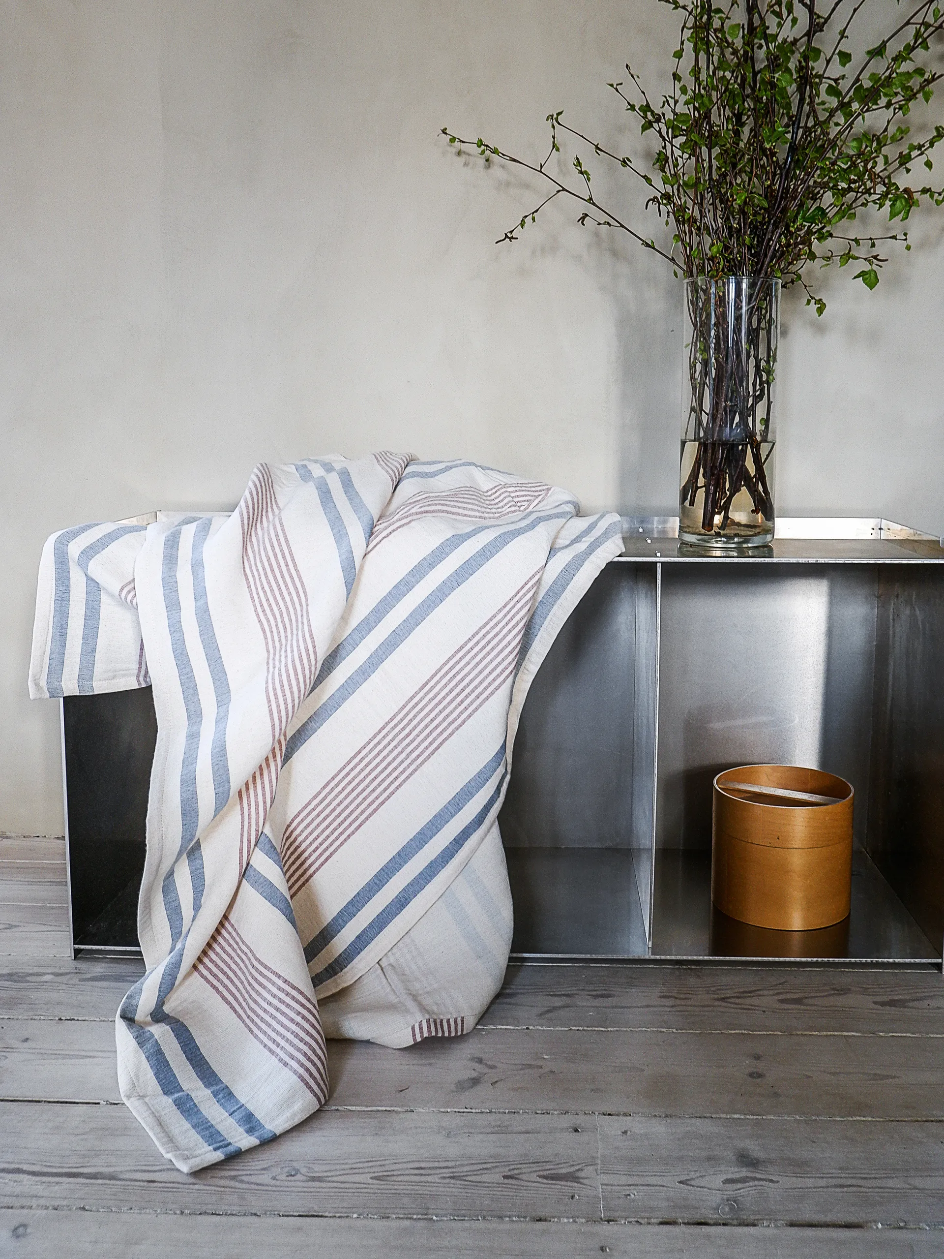 Iris Wolldecke 130 x 215m, Blue-Rusty red Elvang Denmark