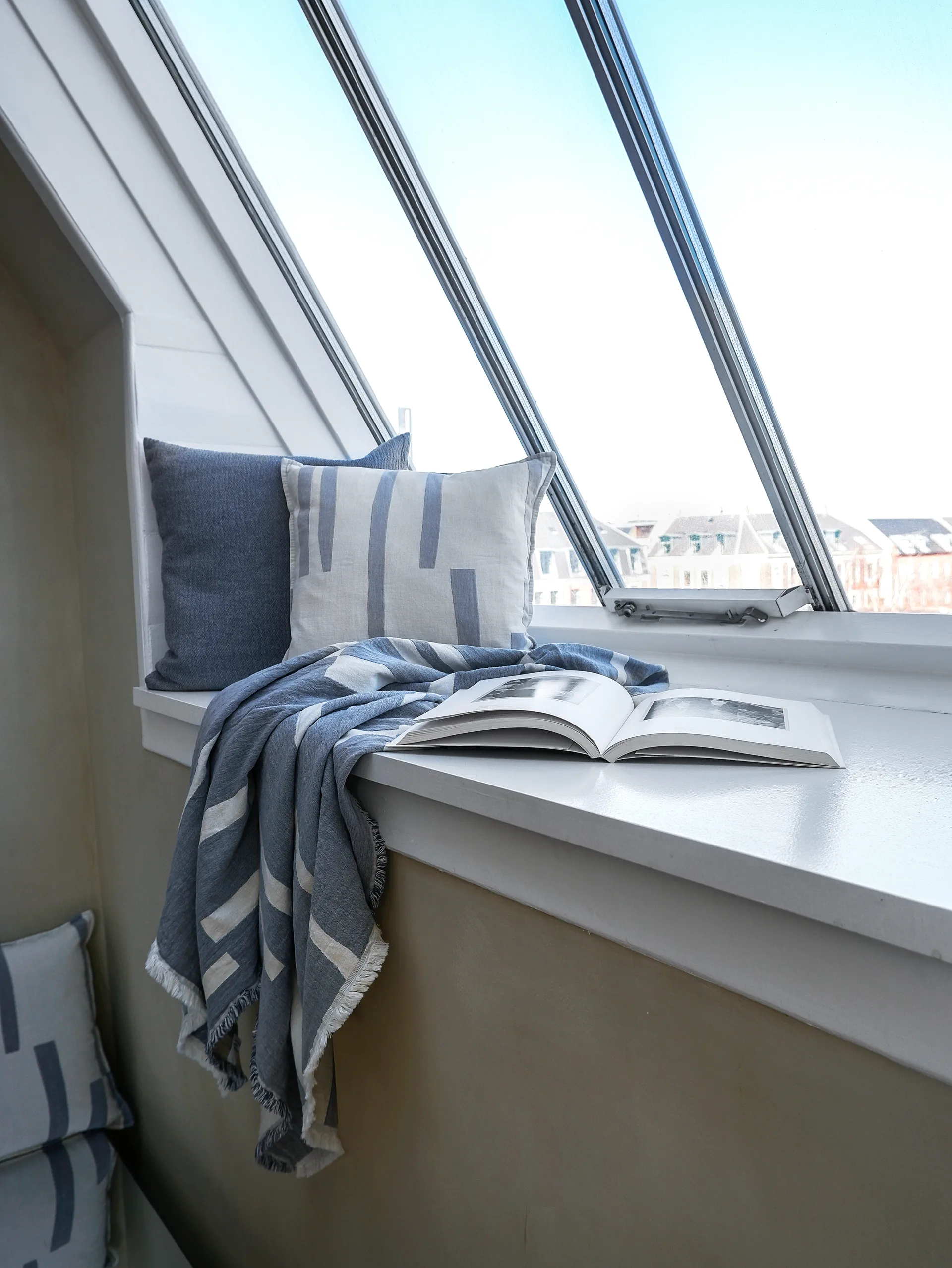 Lyme Grass Wolldecke 130 x 180cm, Blue Elvang Denmark