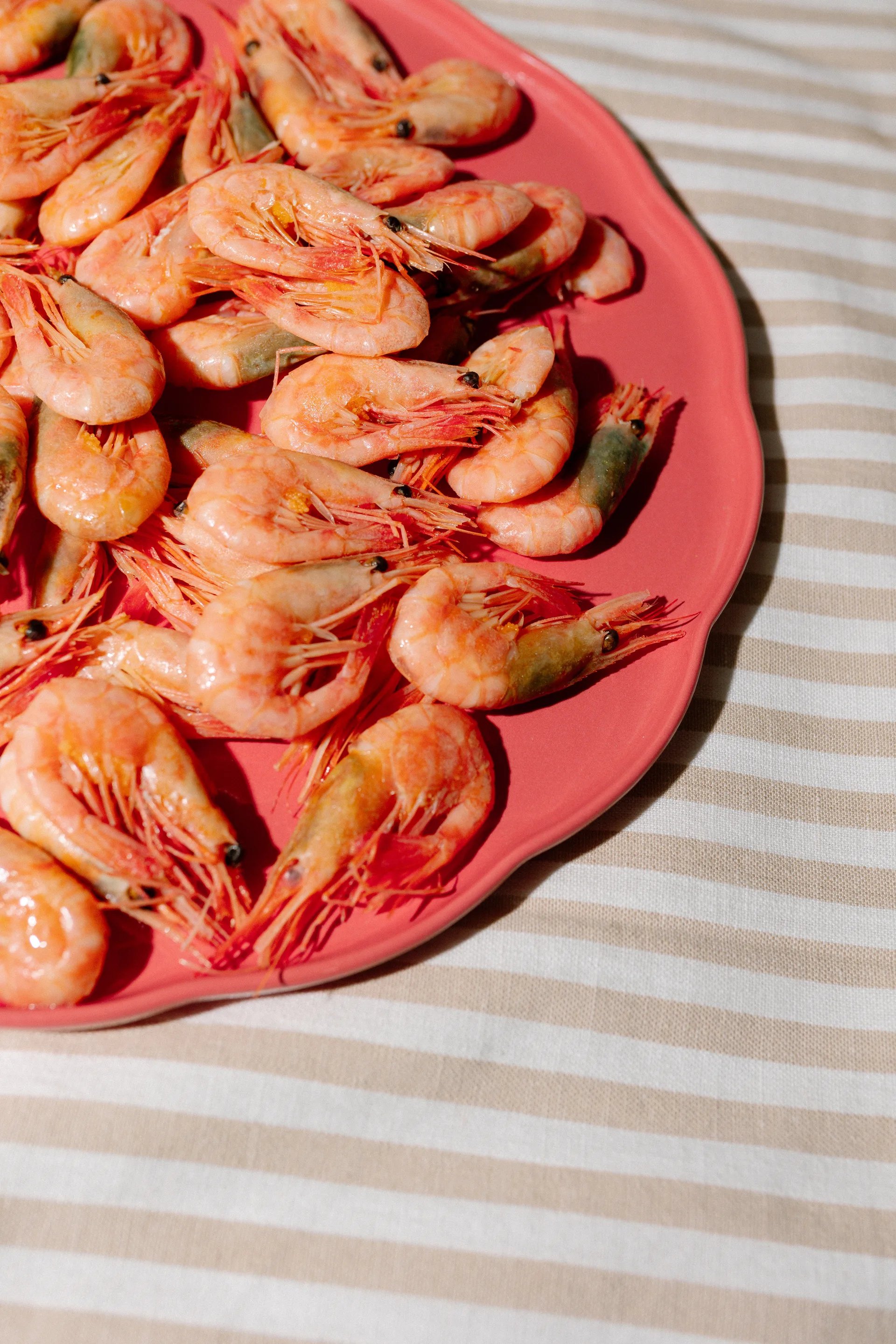 Emile Henry Madeleine Servierplatte, Bubblegum, rund Emile Henry