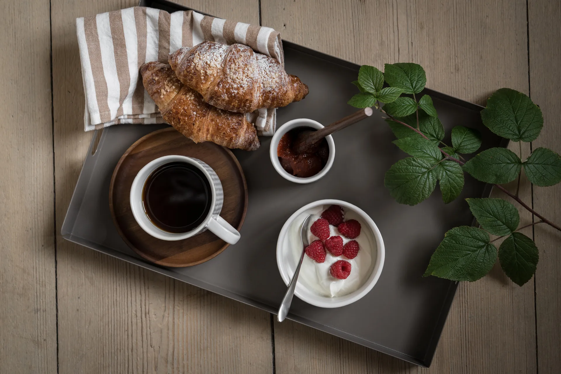 Ernst Holztablett, Akazie, Ø16,5cm ERNST