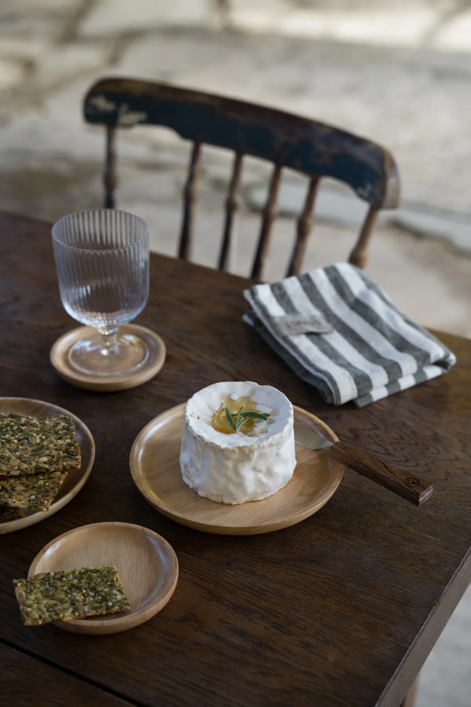 Ernst Holztablett, Gummibaumholz, Ø10 cm ERNST