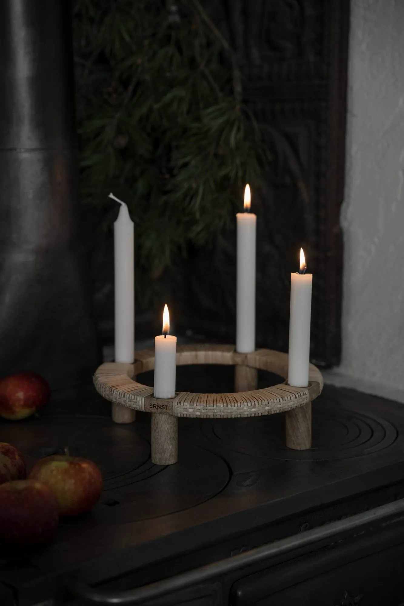 Ernst Kerzenhalter rund 4-flammig, Helles Holz ERNST