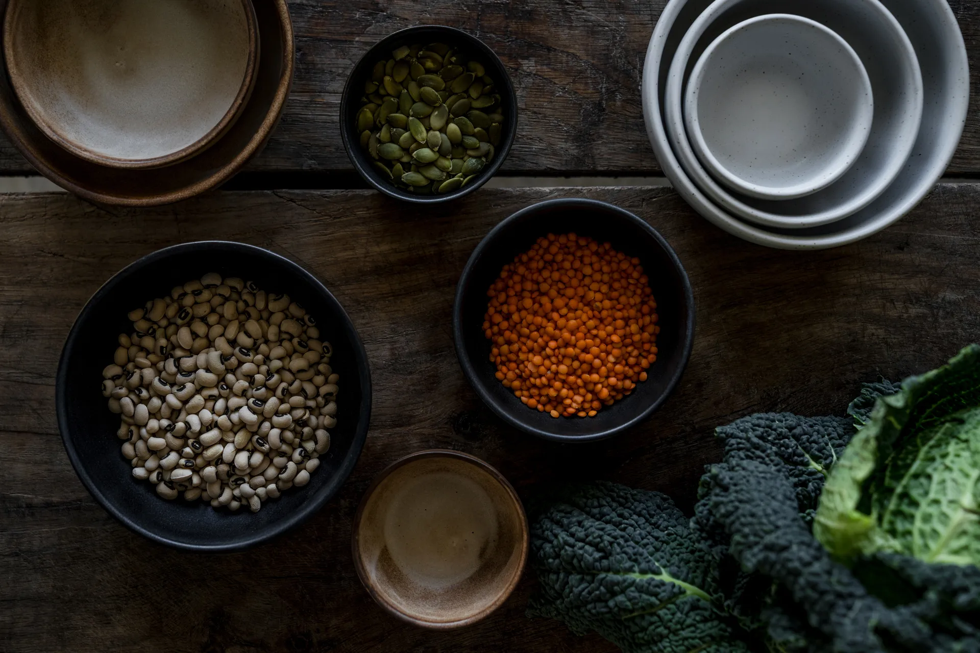 Ernst Schüssel, Mattschwarz-natürlicher Boden, Ø14 cm ERNST