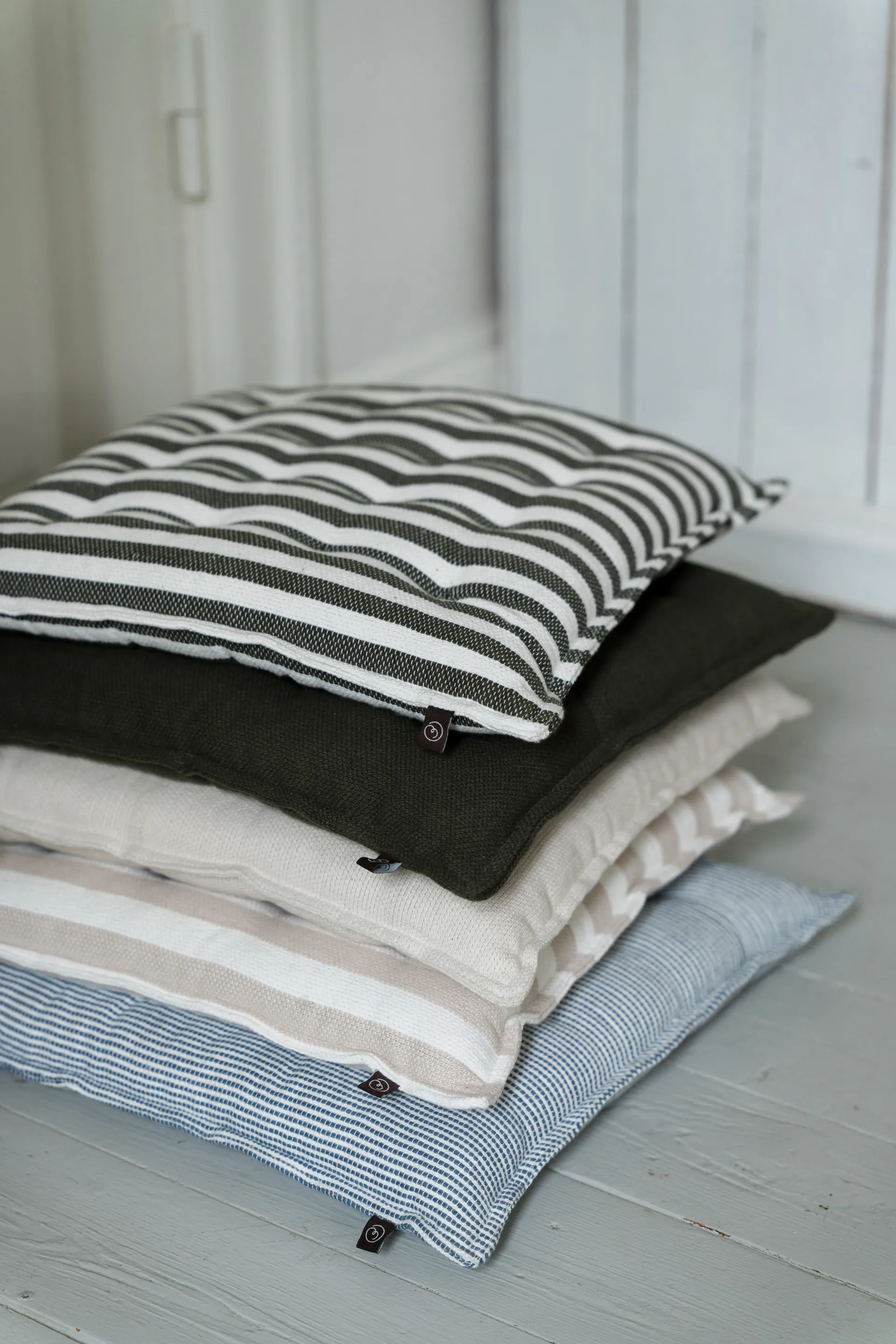 Ernst Sitzkissen 40 x 40cm, Salbei ERNST