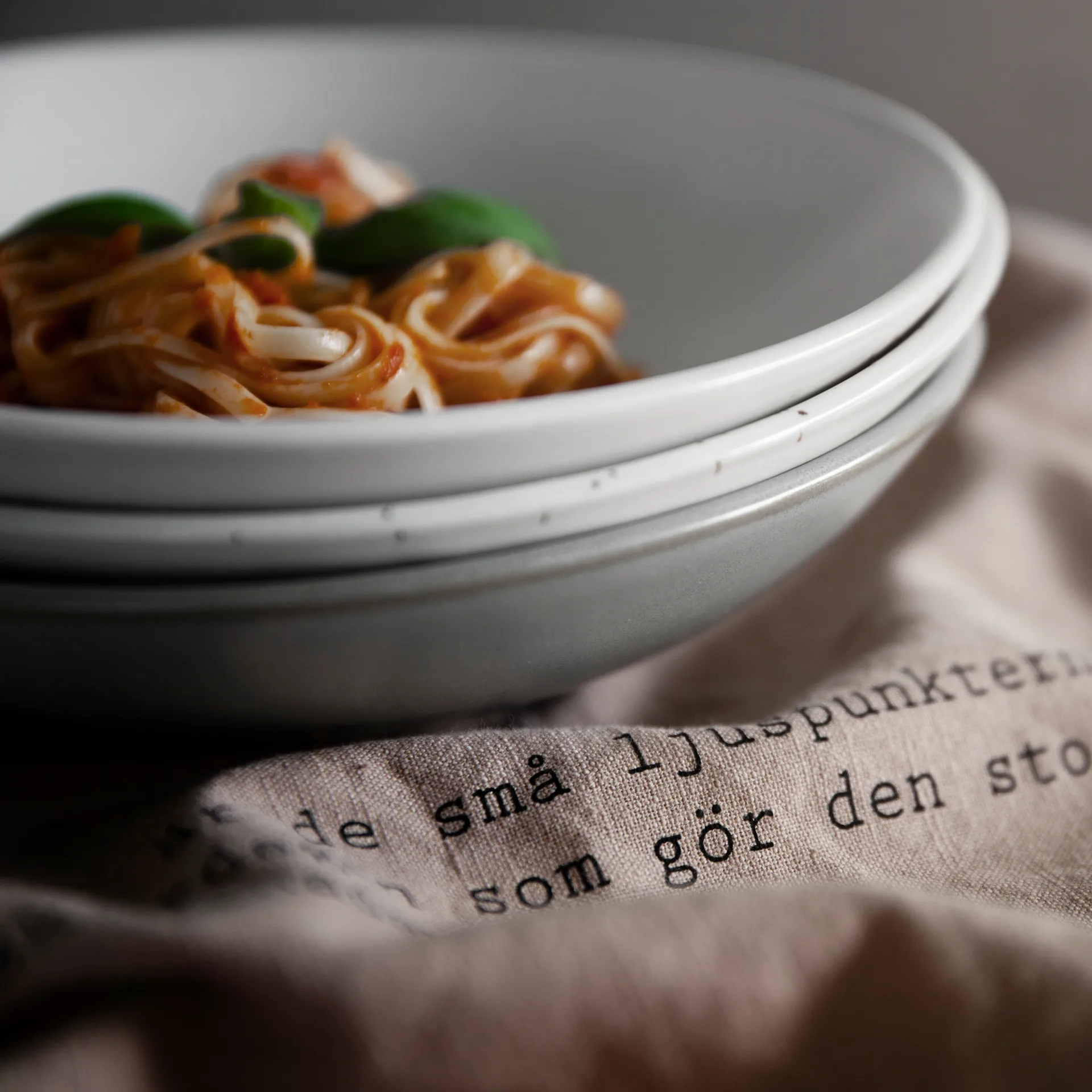 Ernst tiefer Teller 22cm, Weiß gepunktet ERNST