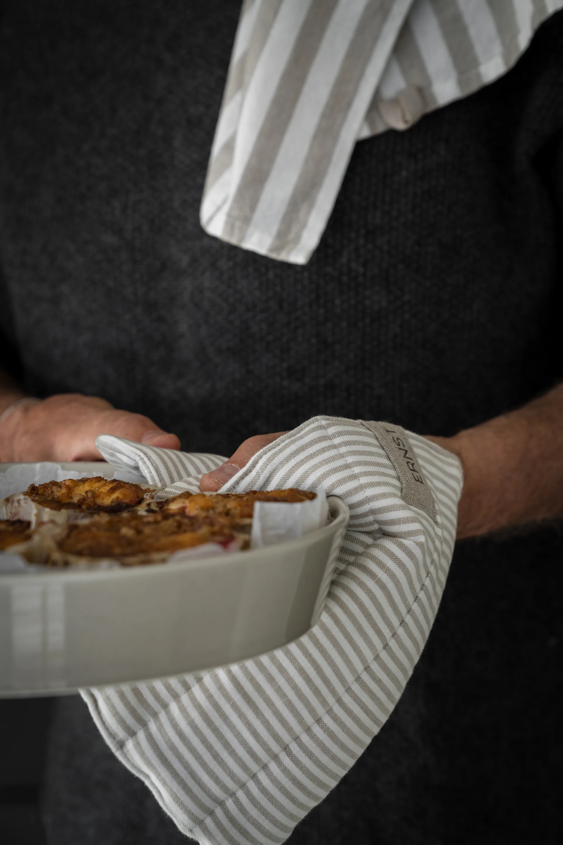 Ernst Topflappen gestreift 23x25 cm, Beige-weiß gestreift ERNST