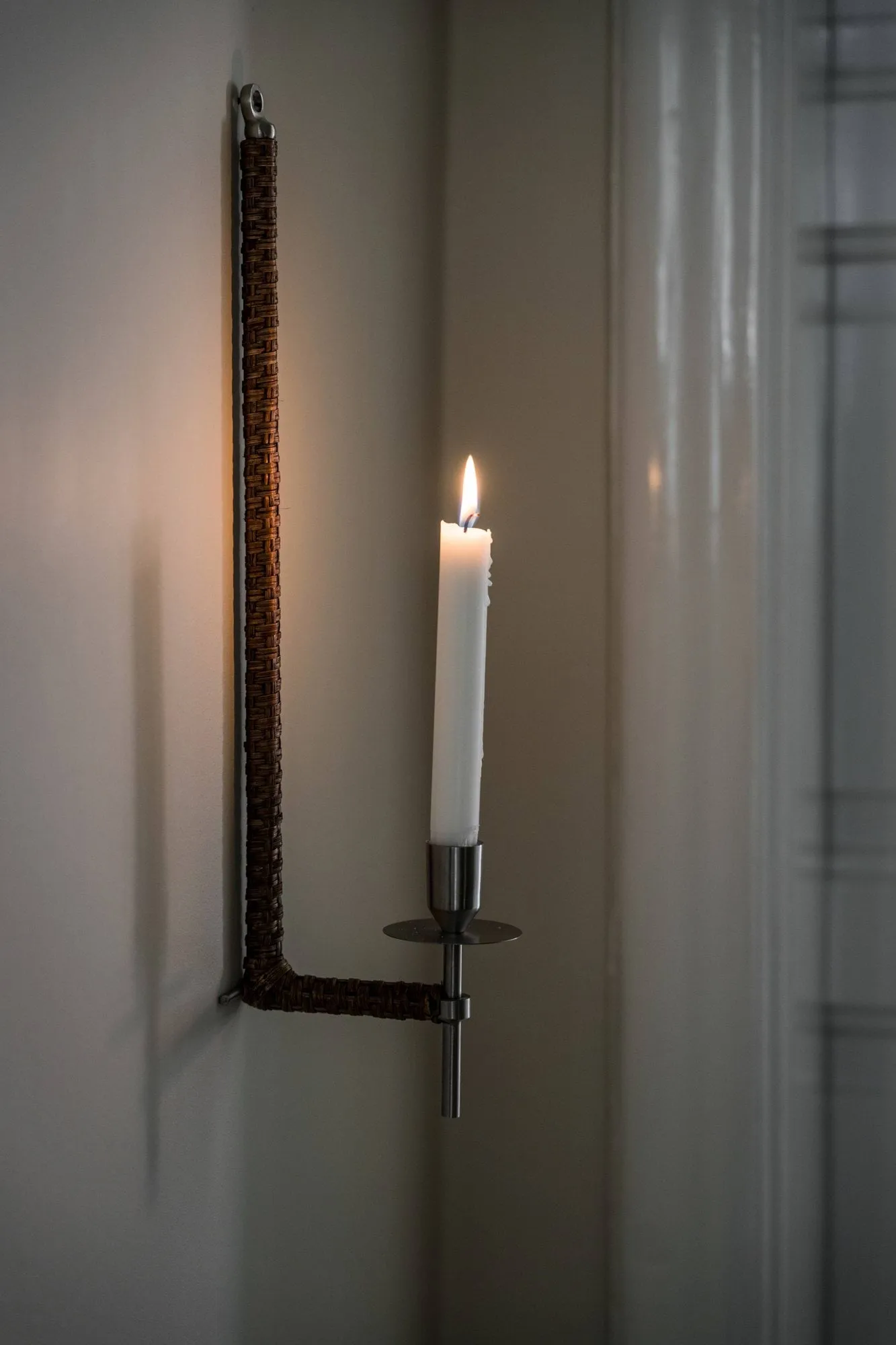 Ernst Wandleuchter geflochten, Gebürsteter Stahl, 47 cm ERNST