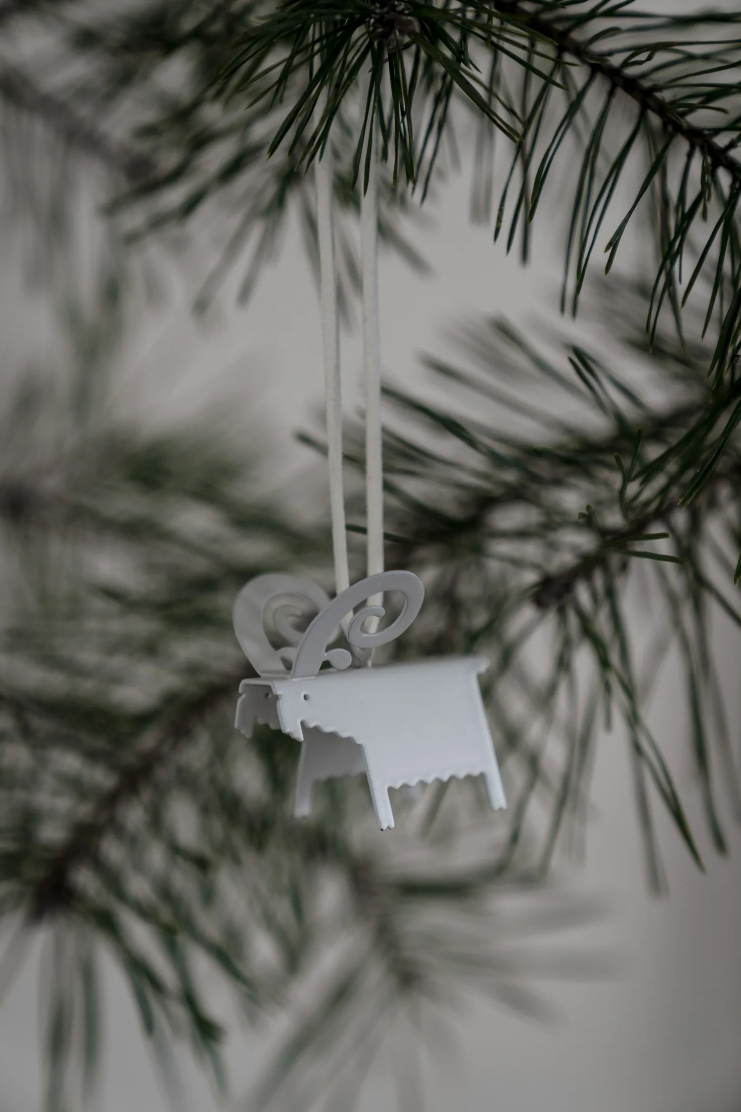 Ernst Weihnachtsanhänger Bock 2er-Pack, Weiß 5 cm ERNST