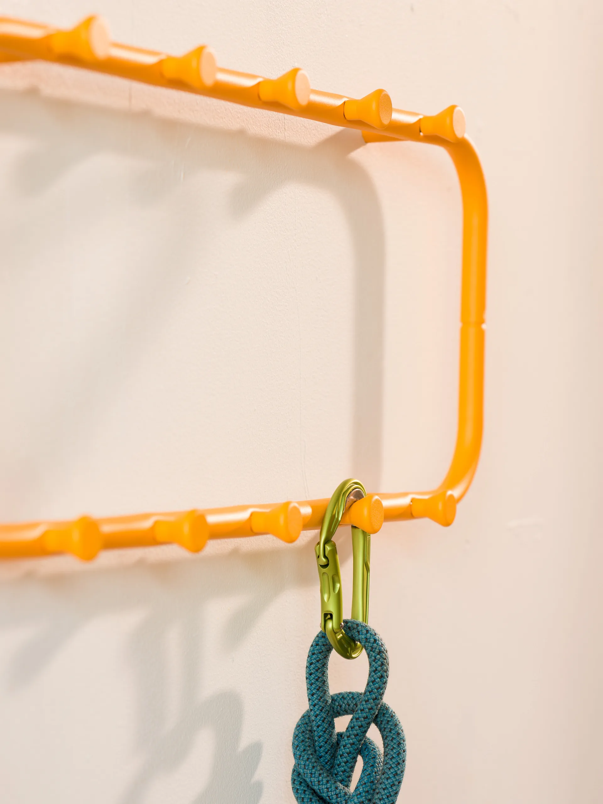 Classic Garderobenständer 120 cm, Sun yellow Essem Design