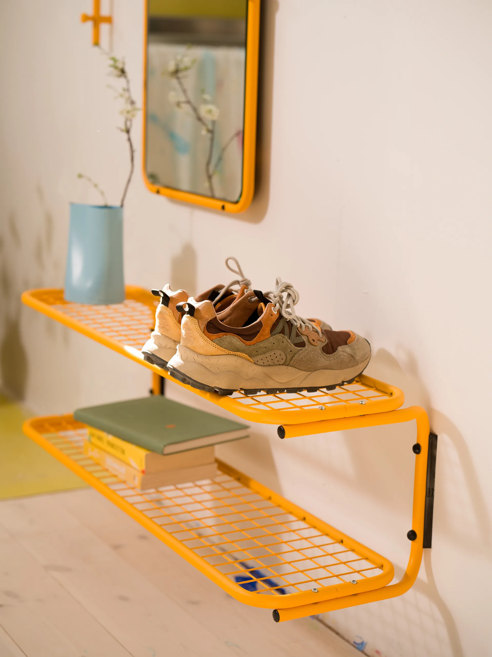 Classic Schuhregal 100 cm, Sun yellow Essem Design