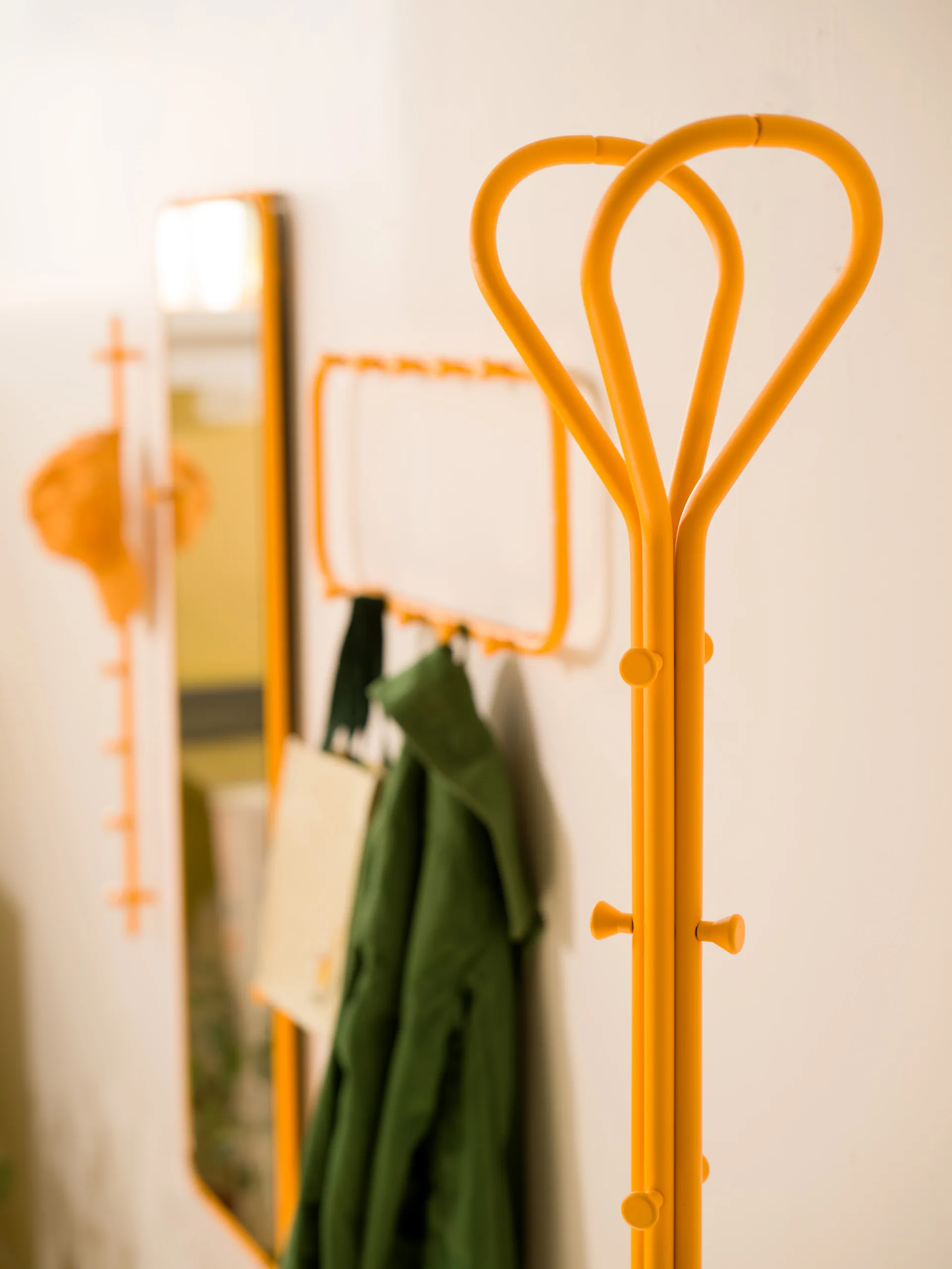 Classic Tambourmajor, Sun yellow Essem Design