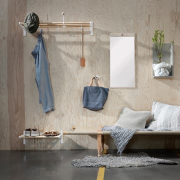 Nostalgi Sko- eller Hutregal - Messing, Gestell schwarz - Essem Design