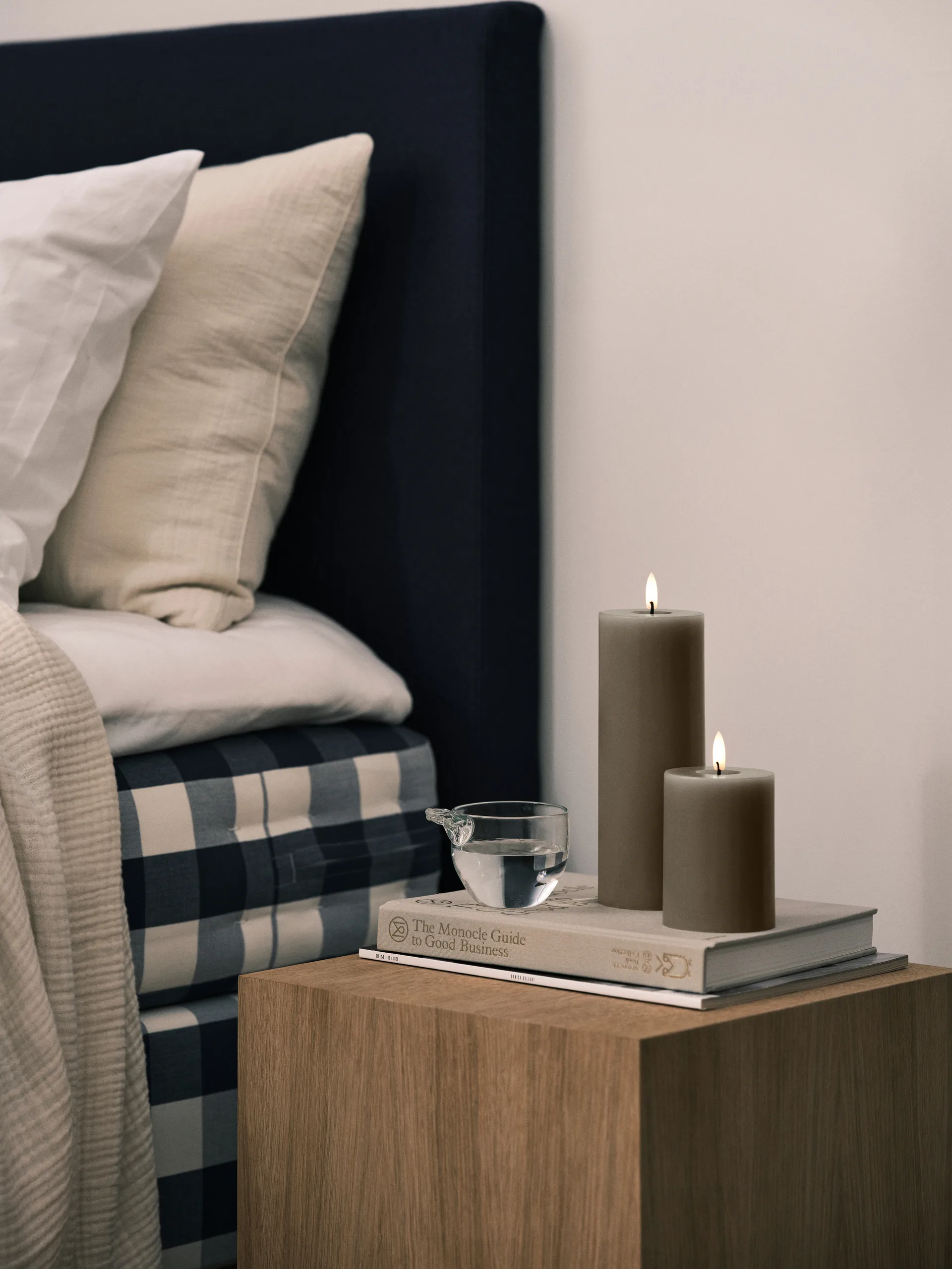 ester & erik Blockkerze LED, 77 Caviar, 20cm ester & erik