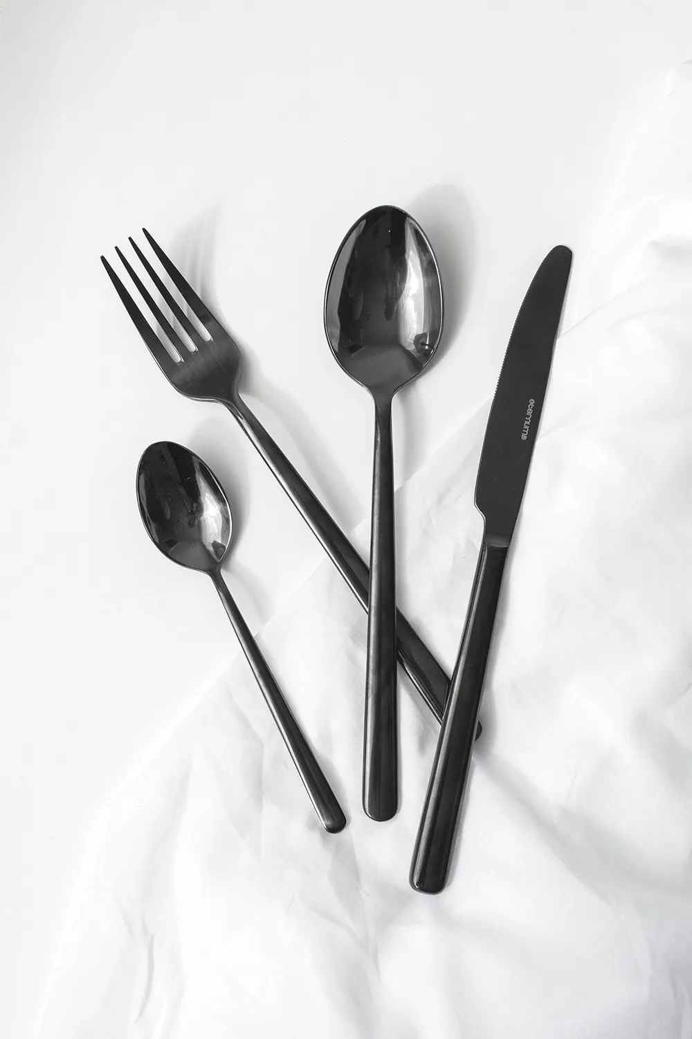 Eternum Nardo Besteckset 16-teilig, Schwarz Eternum