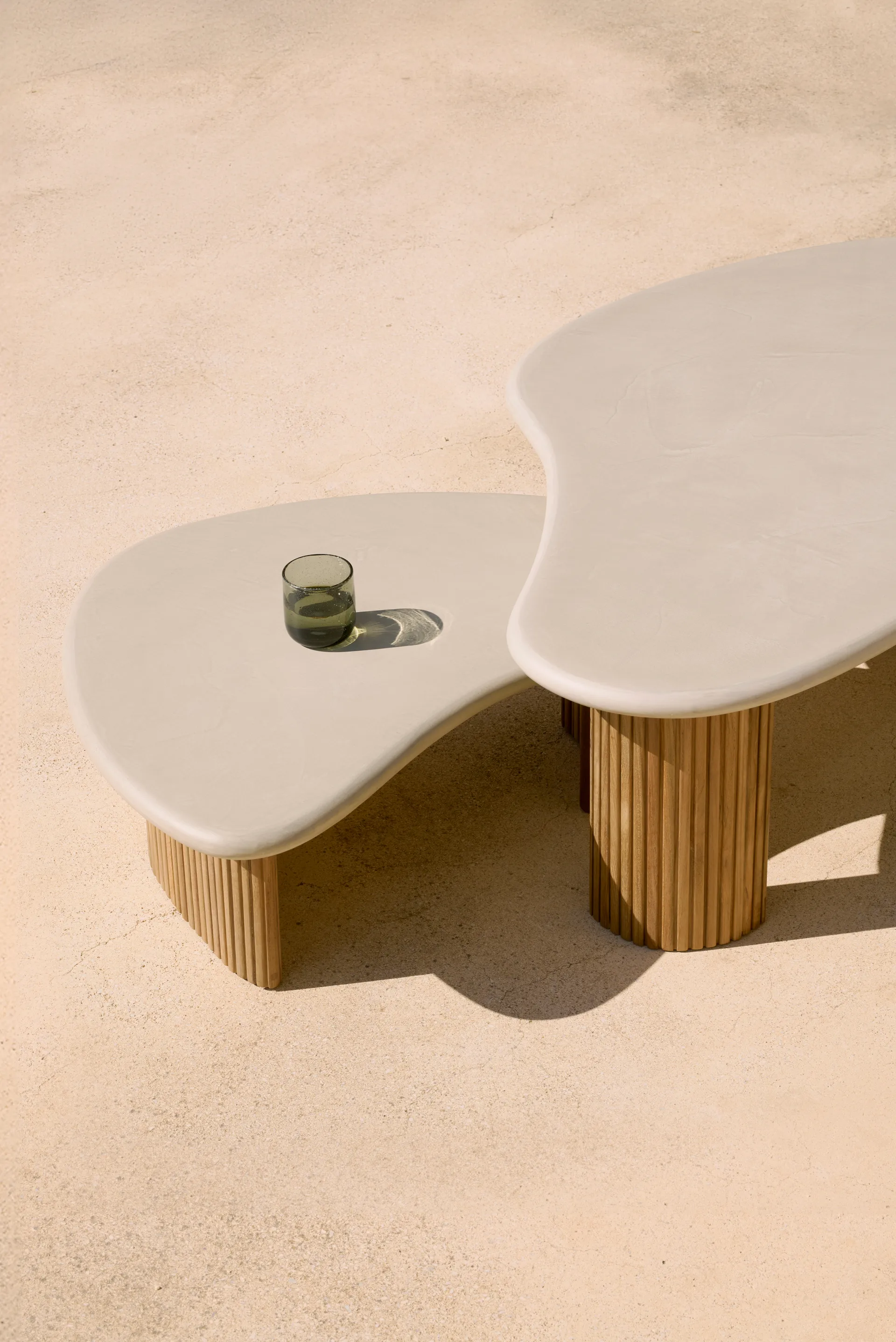 Boomerang Couchtisch, Teak, 90×61 cm Ethnicraft