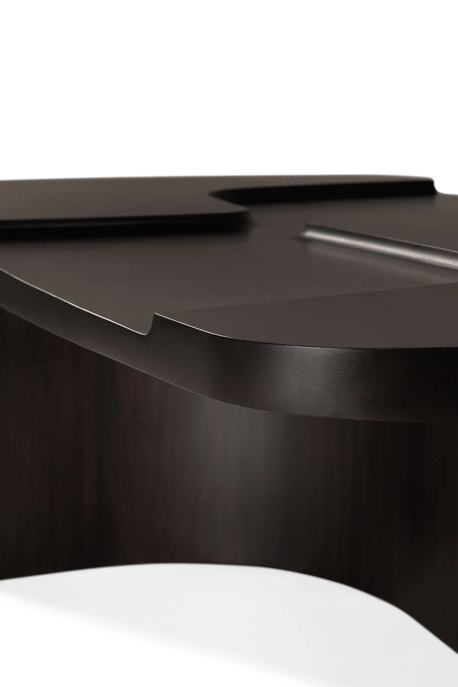 Brutalist Couchtisch, Rose brown mahogany, 143x75 cm Ethnicraft