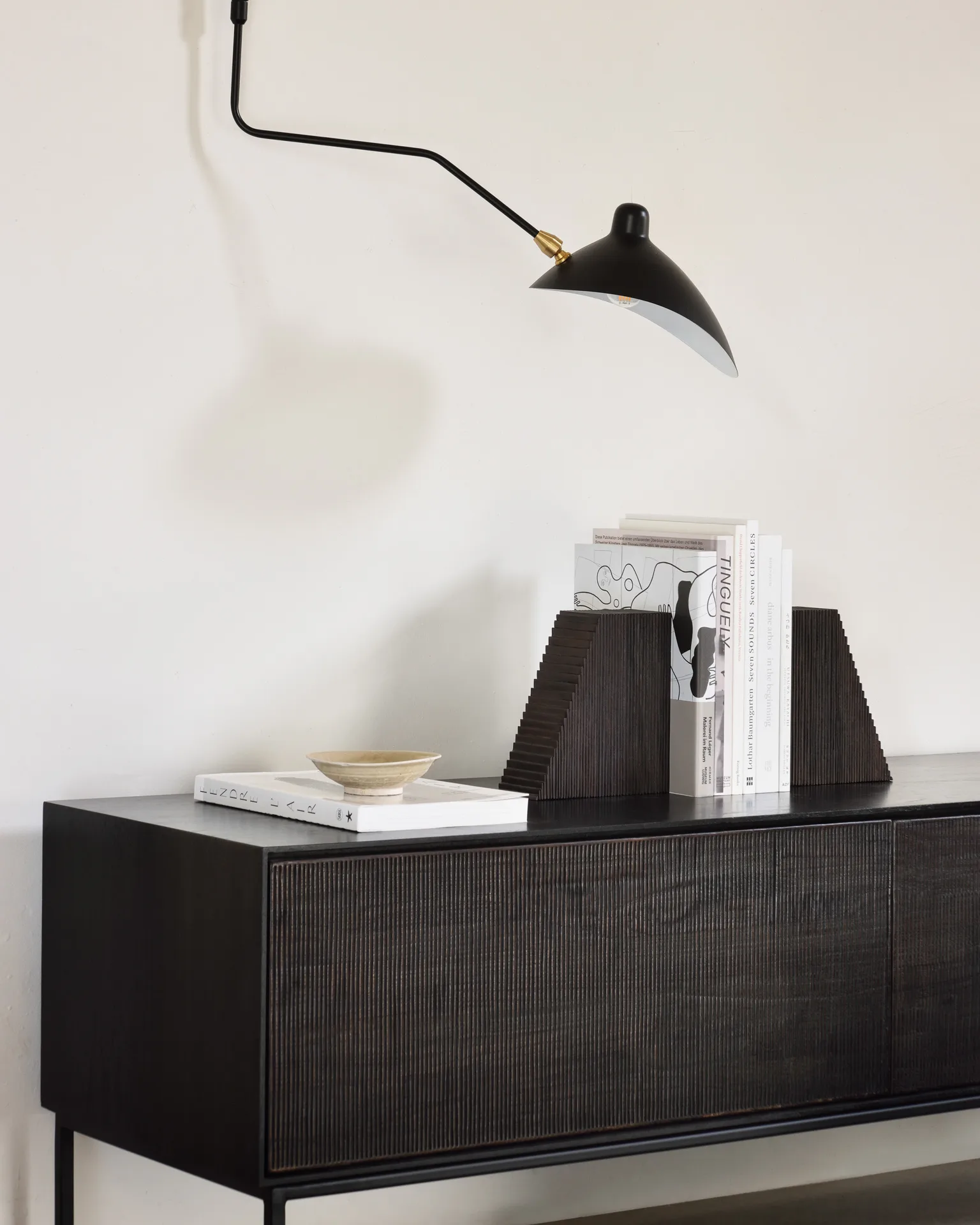 Grooves Buchstütze 2er Pack, Mahogany dark brown Ethnicraft