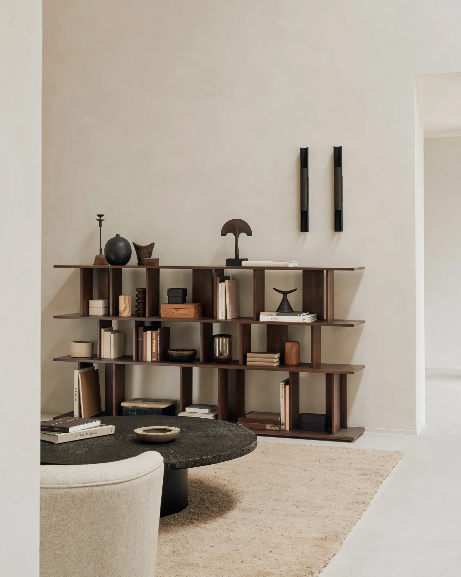 Irregular Regal, Dunkel gebeizt Teak large Ethnicraft