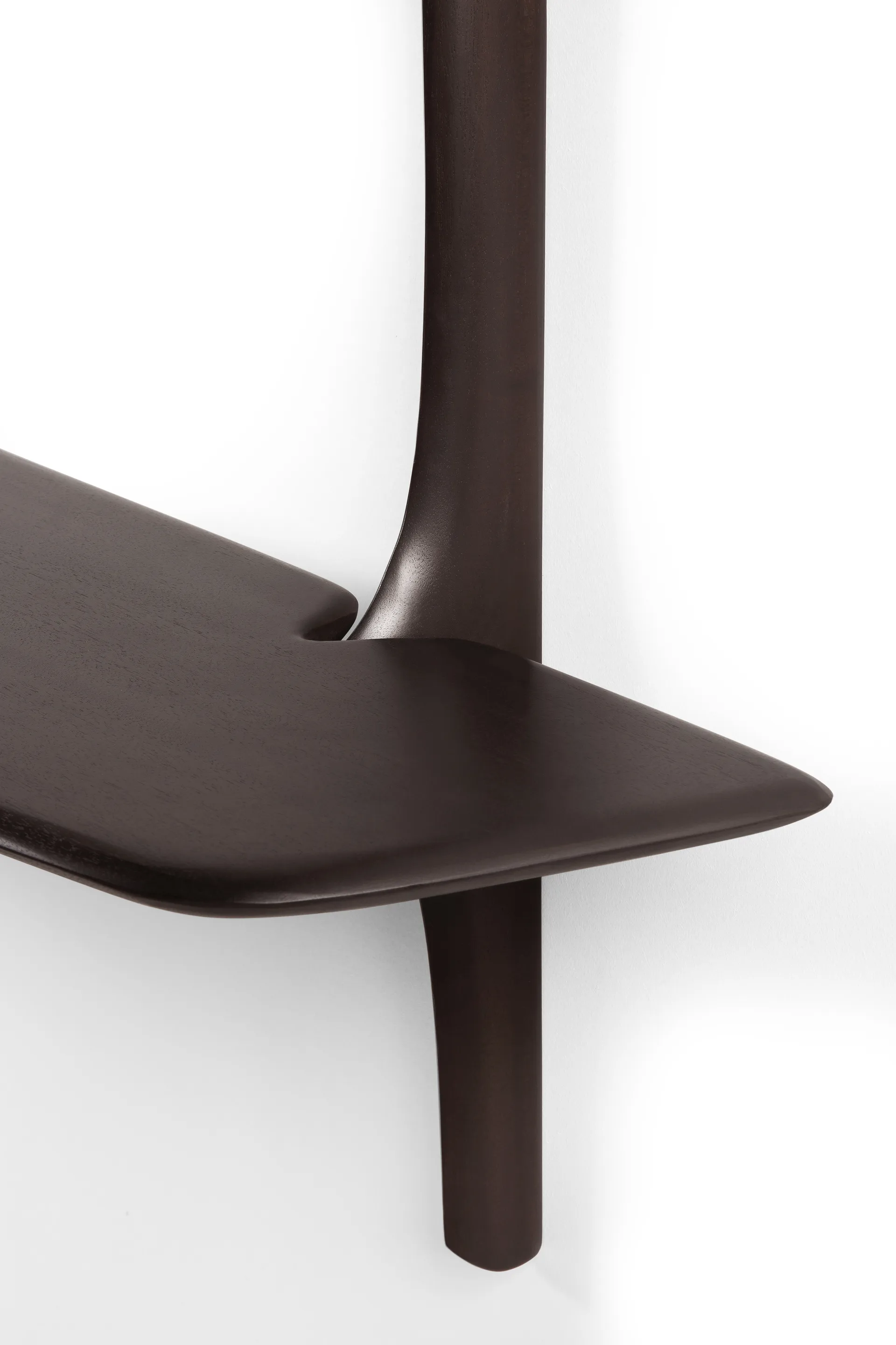 Organic Skulptur 22 cm, Lackiertes Mahagony Ethnicraft