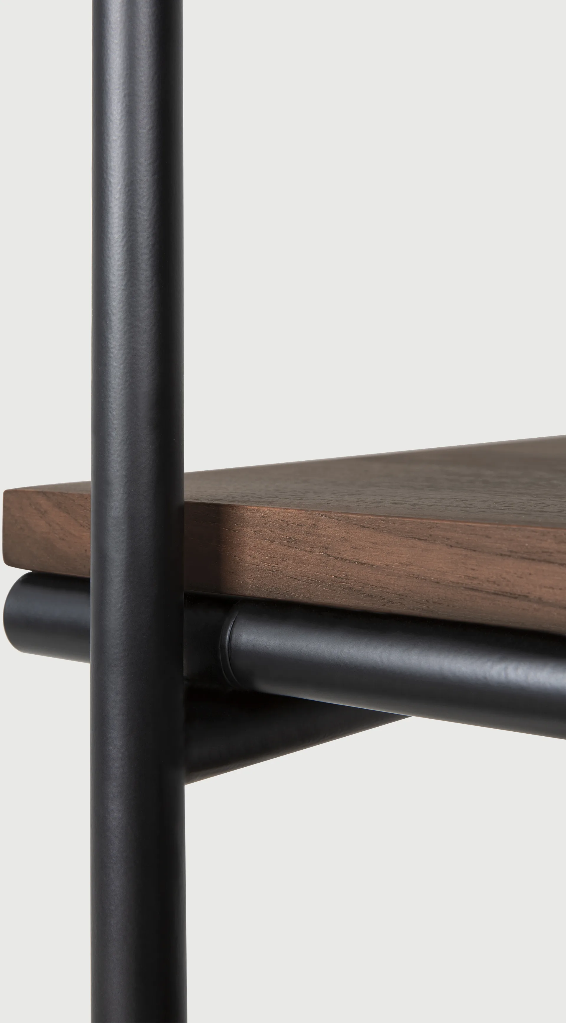 Oscar Hallmöbel, Dunkel gebeizte Teak Ethnicraft