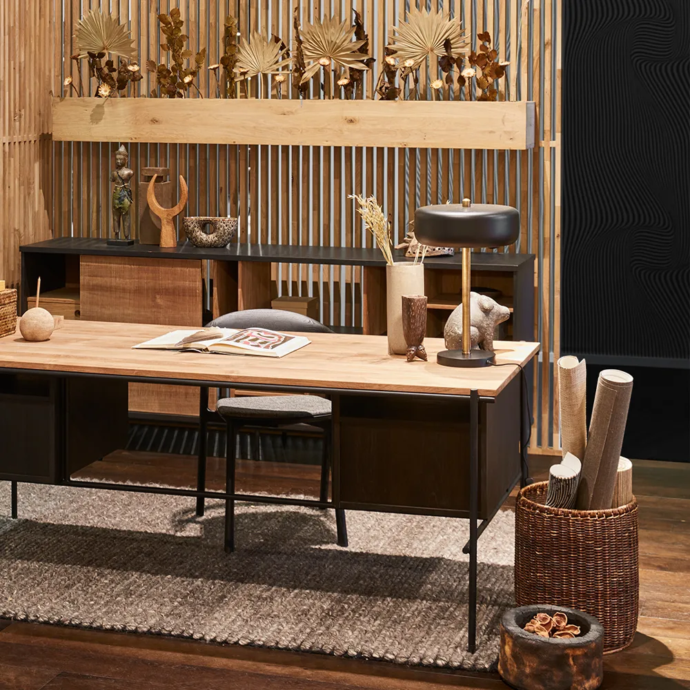 Oscar Schreibtisch mit Schubladen, Teak schwarzen Metallbeinen Ethnicraft