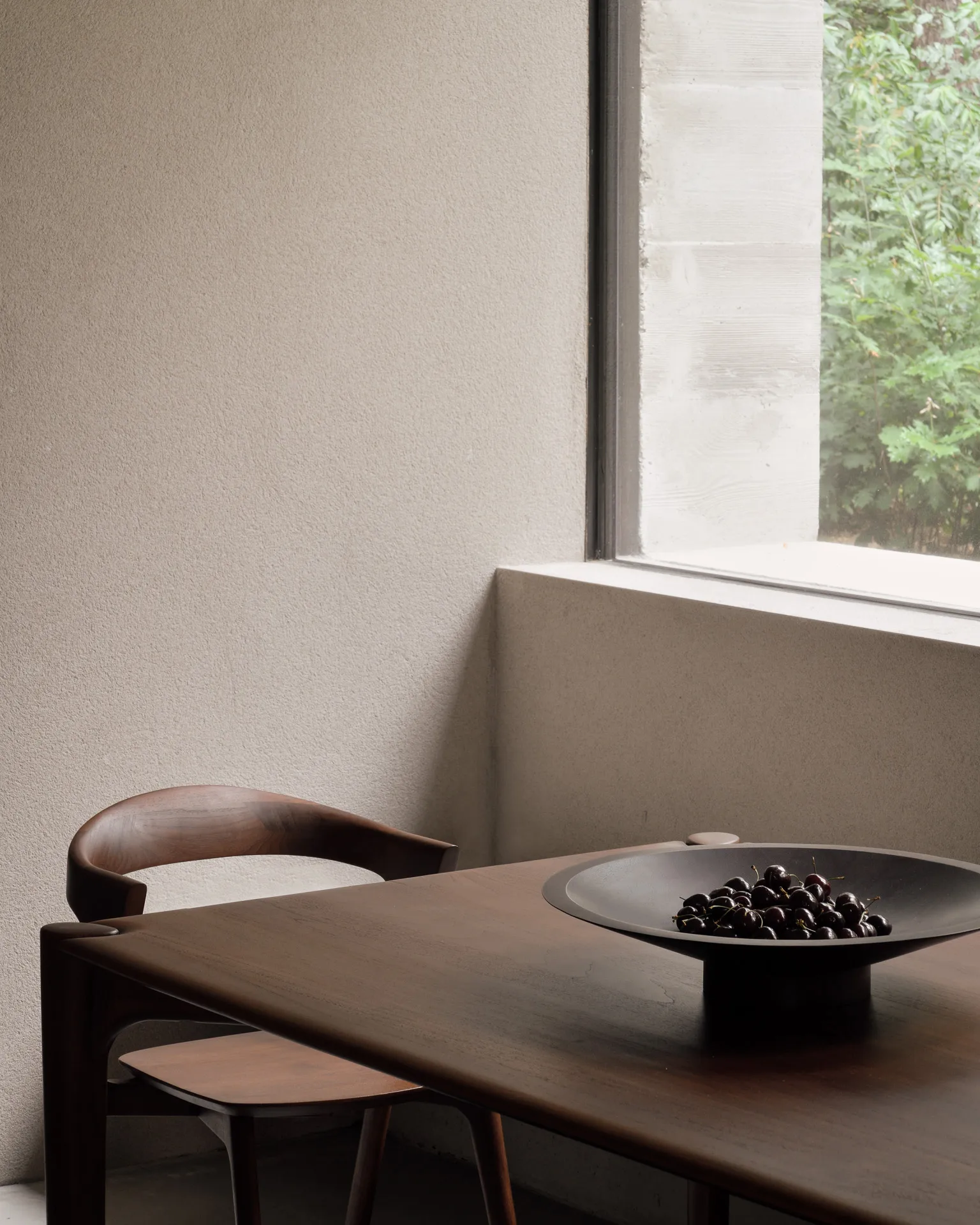 PI Esstisch 220x95 cm, Lackiertes Teak Brown Ethnicraft