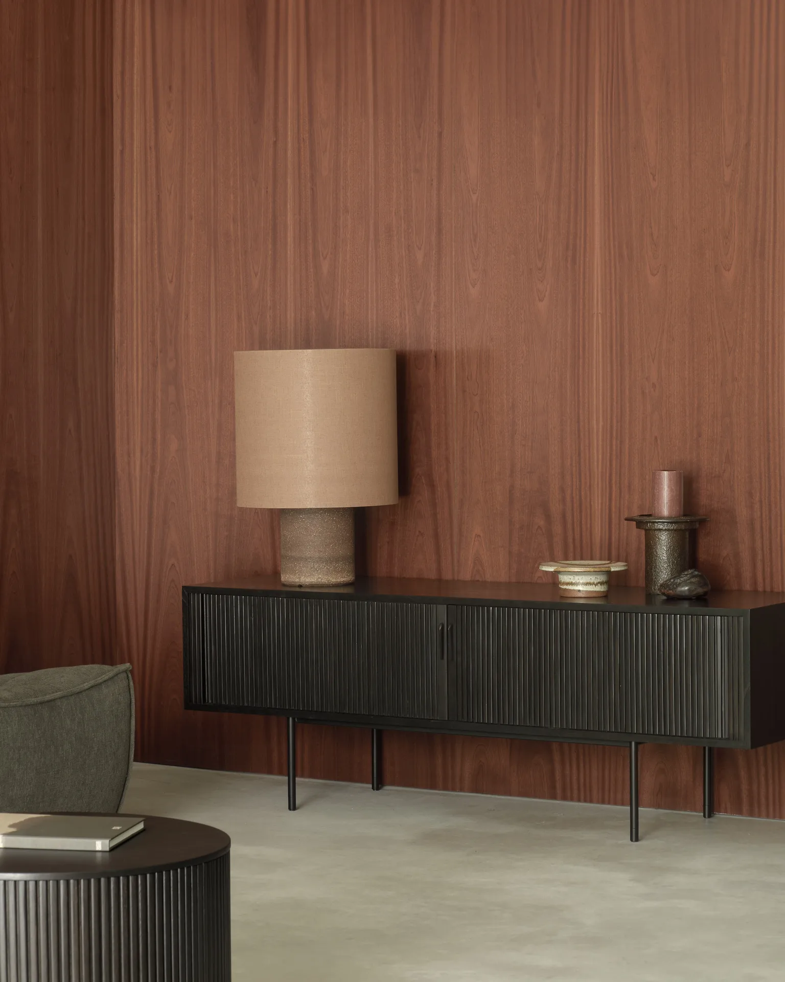 Roller Max TV-bänk, Lackierte teak-svart im 2-teilig Ethnicraft