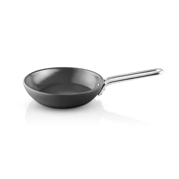Professional Laser Titanium Slip-Let Bratpfanne - Black, Ø20 cm - Eva Solo