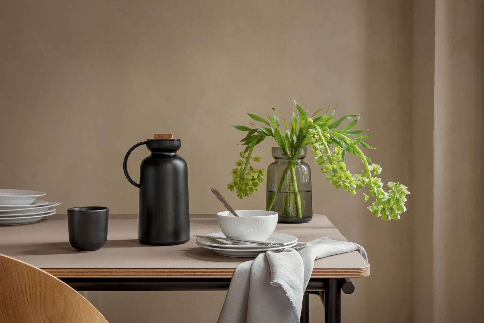 Silhoutte Thermoskanne 1 l, Black Eva Solo