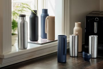 Urban Thermosflasche 0,7 L - Steel-black - Eva Solo