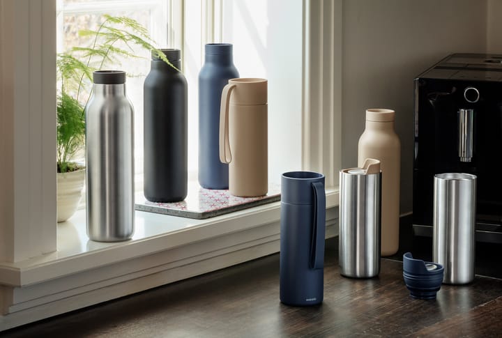 Urban Thermosflasche 0,7 L, Steel-black Eva Solo