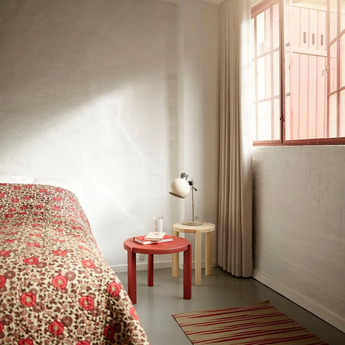 D108 Ragnesminde Couchtisch Ø48 cm, Carmine red FDB Møbler