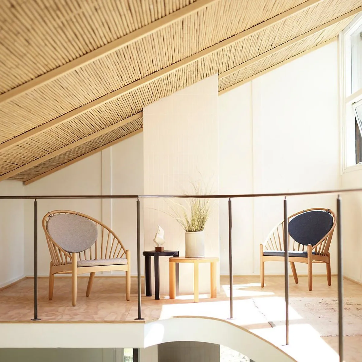 D108 Ragnesminde Couchtisch Ø48 cm, Peach FDB Møbler