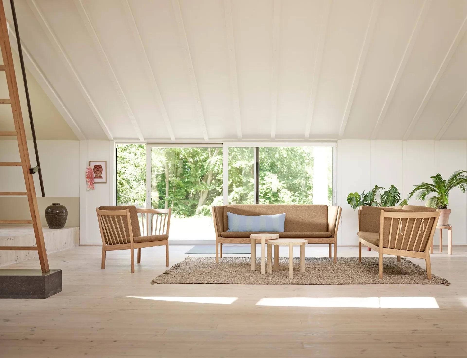J149 Sofa, Stoff braun lackierte Eiche, 3-Sitzer FDB Møbler
