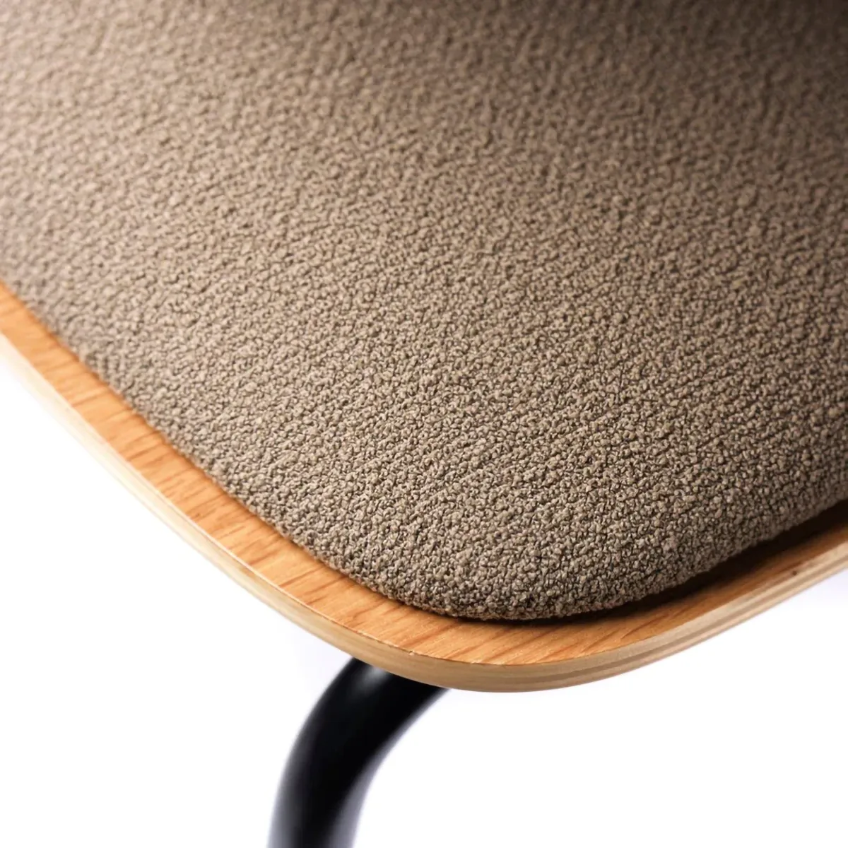 J182 Holmen Stuhl, Oak Furnier-black legs-taupe FDB Møbler