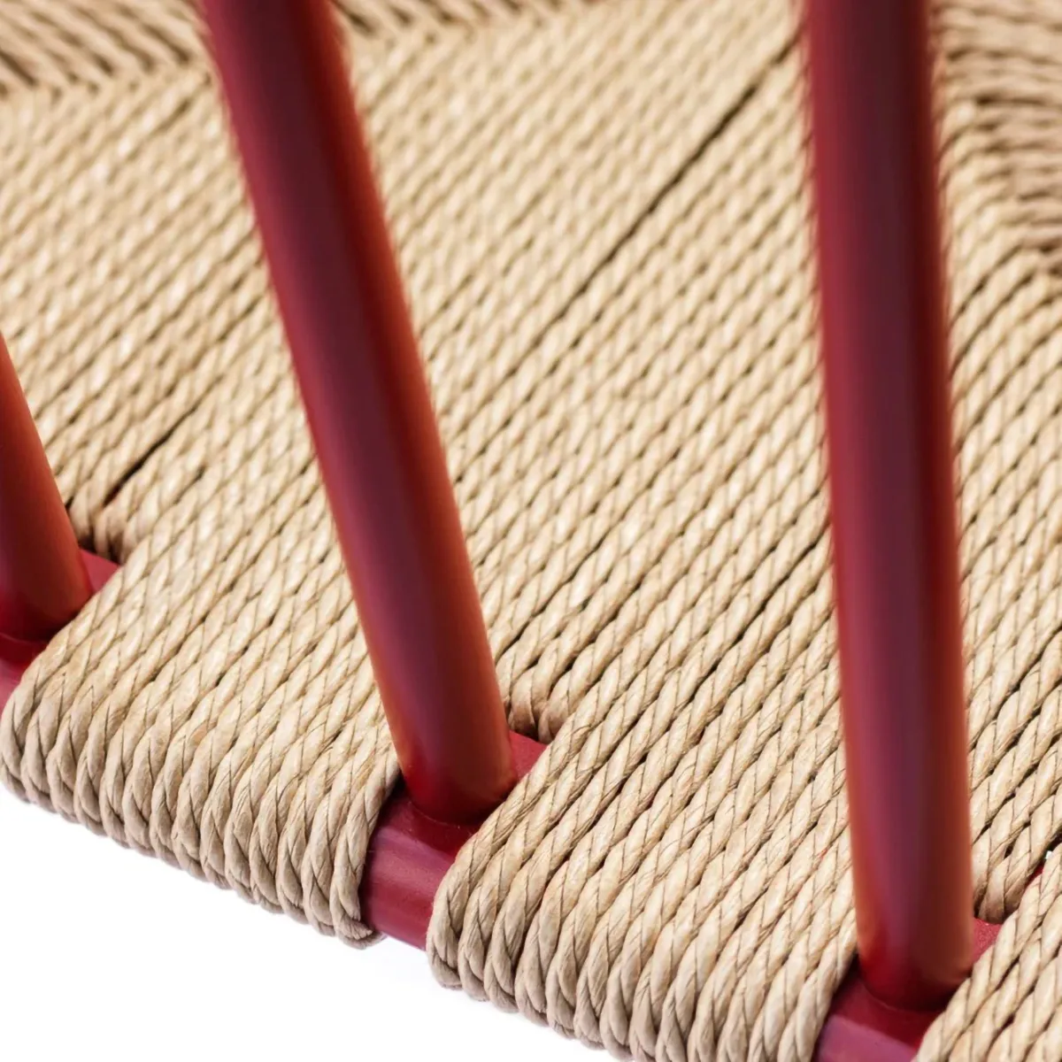 J81 Sessel, Ruby red beech-paper cord FDB Møbler