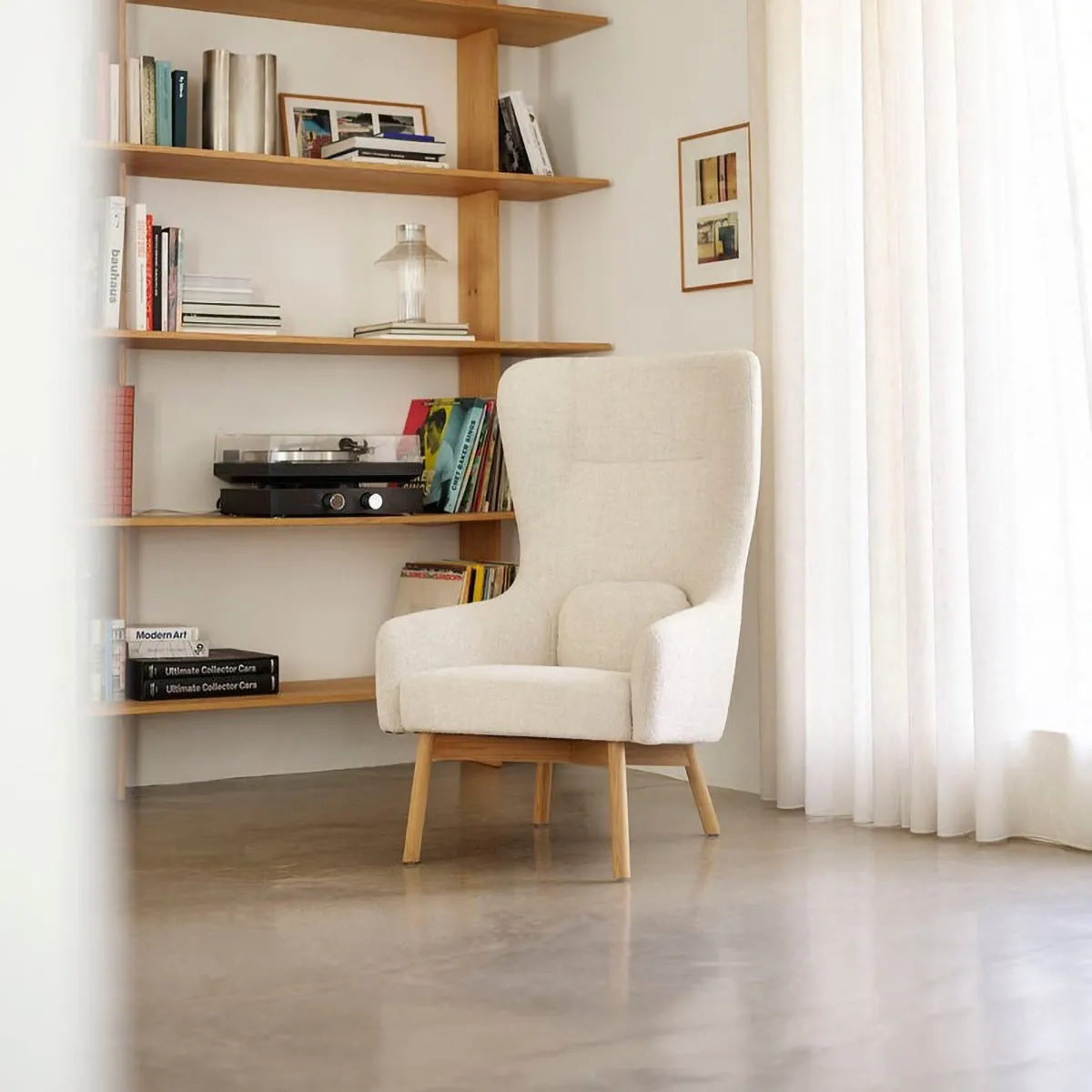 L35 Gesja Wing Chair Sessel, Beige-lacquered oak FDB Møbler