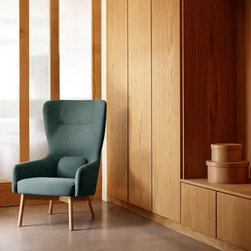 L35 Gesja Wing Chair Sessel - Green-lacquered oak - FDB Møbler