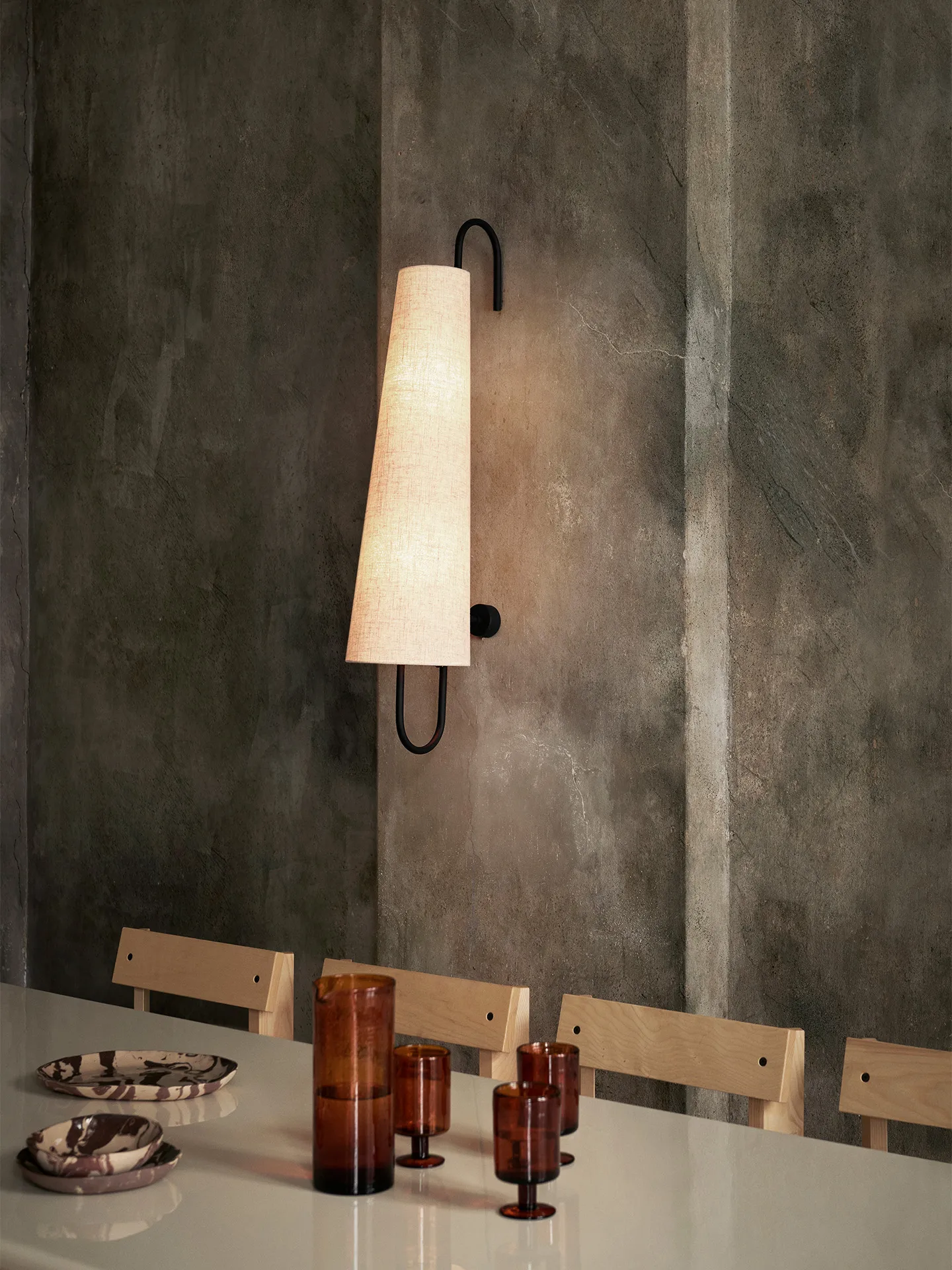 Ancora Wandleuchte, Black-Natural Ferm Living