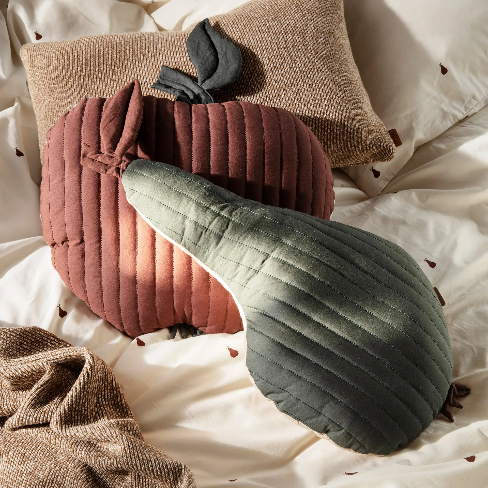 Apple Kissen 45 x 49cm, Cinnamon Ferm Living