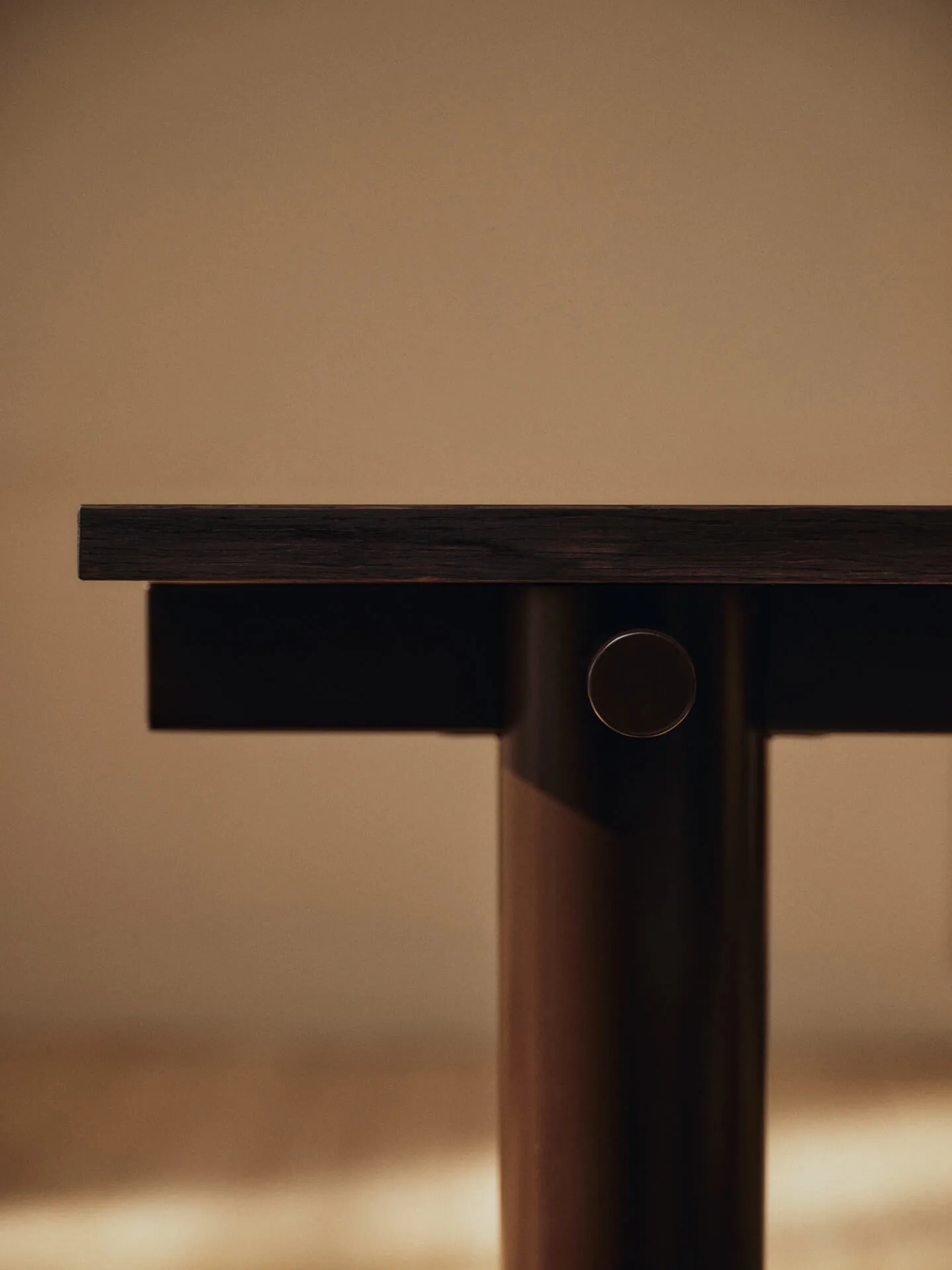 Atura Esstisch, Dark chocolate-mörkbetsad Eiche, 90x200 cm Ferm Living