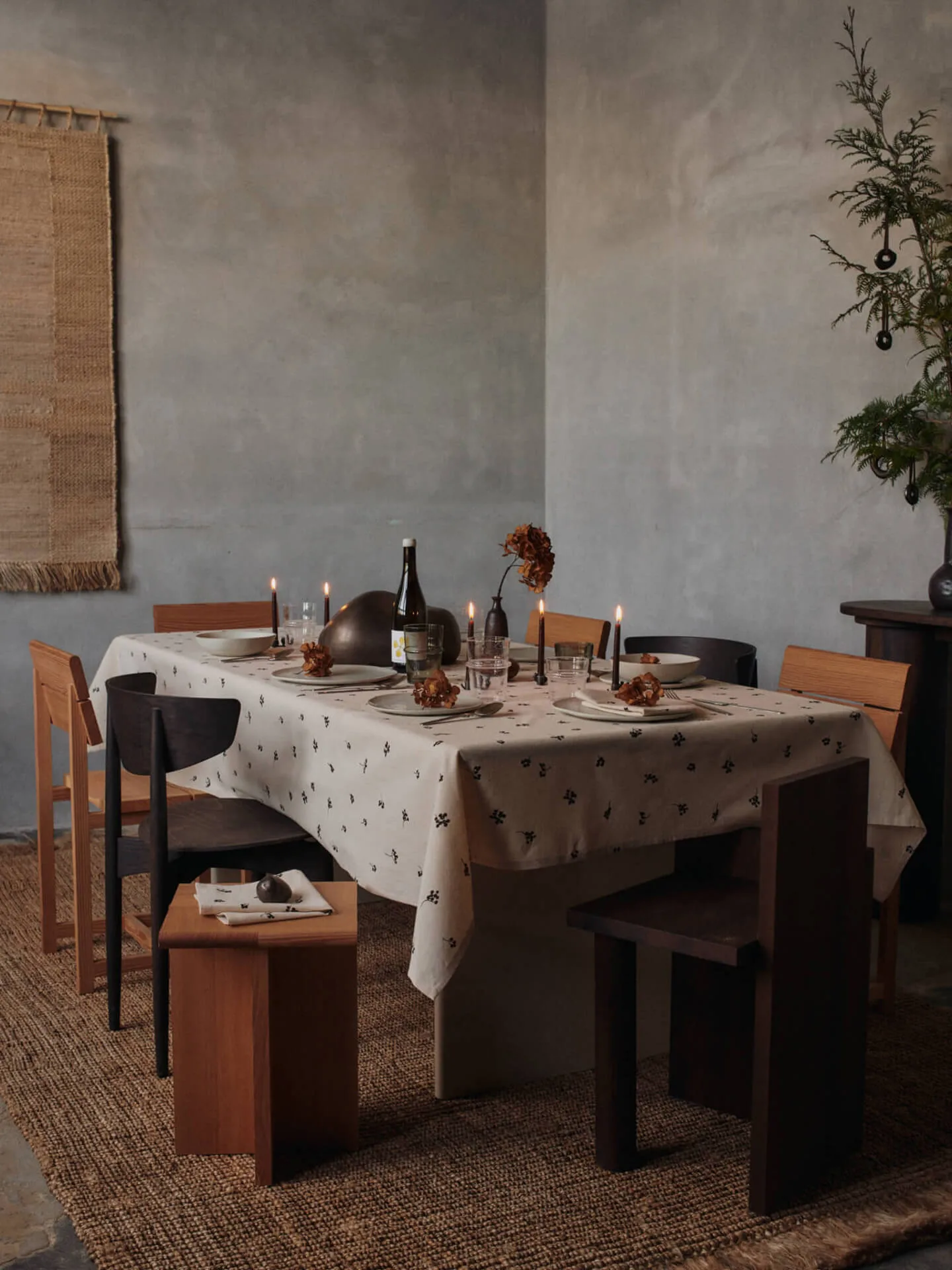 Baies Tischdecke 150x240 cm, Natural-dark chocolate Ferm Living