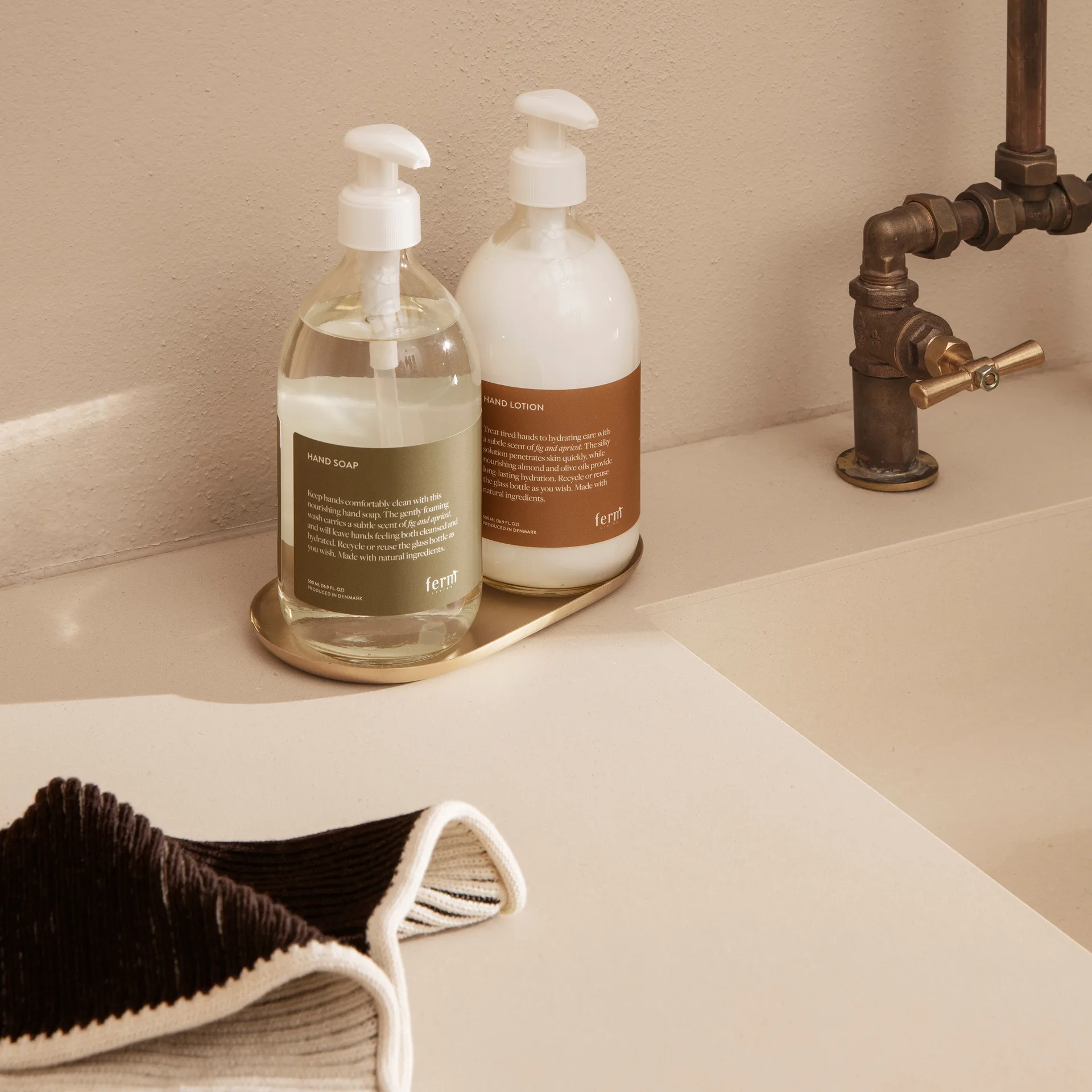 Basho Tablett 9 x 18cm, Messing Ferm Living