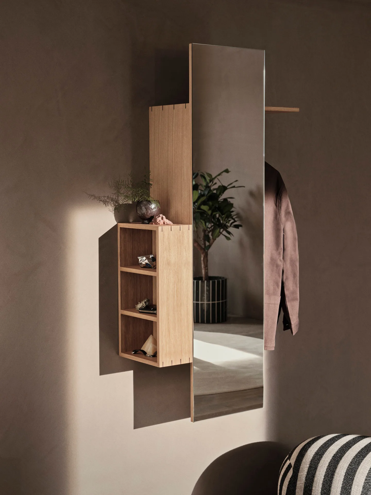 Bon hallway cabinet Garderobenständer mit Spiegel, Oiled Oak Ferm Living